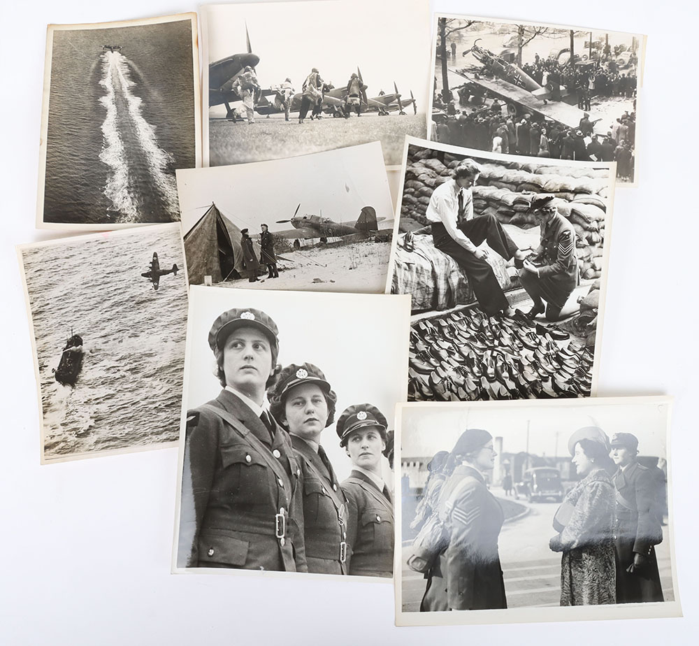 Grouping of WW2 Press Photographs of Royal Air Force Interest - Image 3 of 3