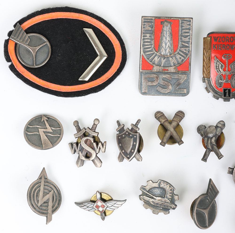 Post War grouping of Polish badges - Image 2 of 5