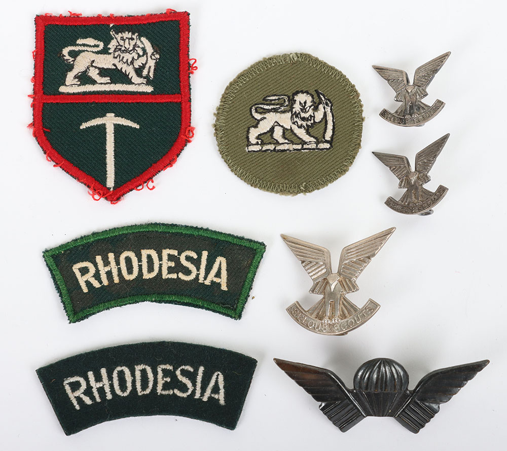 Pre 1980 UDI era Rhodesia, Selous Scouts silver Reutler maker beret badge and pair of collar badges