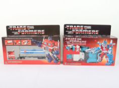 Two Vintage G1 Transformers City Commander Ultra Magnus boxed, Autobot Commander Optimus Prime Takar