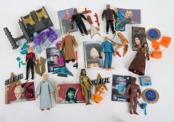 Sixteen Star Trek loose action figures with accesseries and weapons, Playmates, 90s.