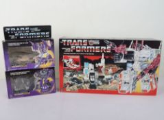 Vintage G1 Transformers Triple Changer Astrotrain boxed, Triple Changer Blitzwing boxed Takara H