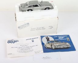 The James Bond Aston Martin DB5 007 by Danbury Mint Scale 1:24,