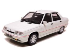 Ottomobile OT066 1:18 Scale Die Cast Renault 9 Turbo Blanc Panda 348 1987.