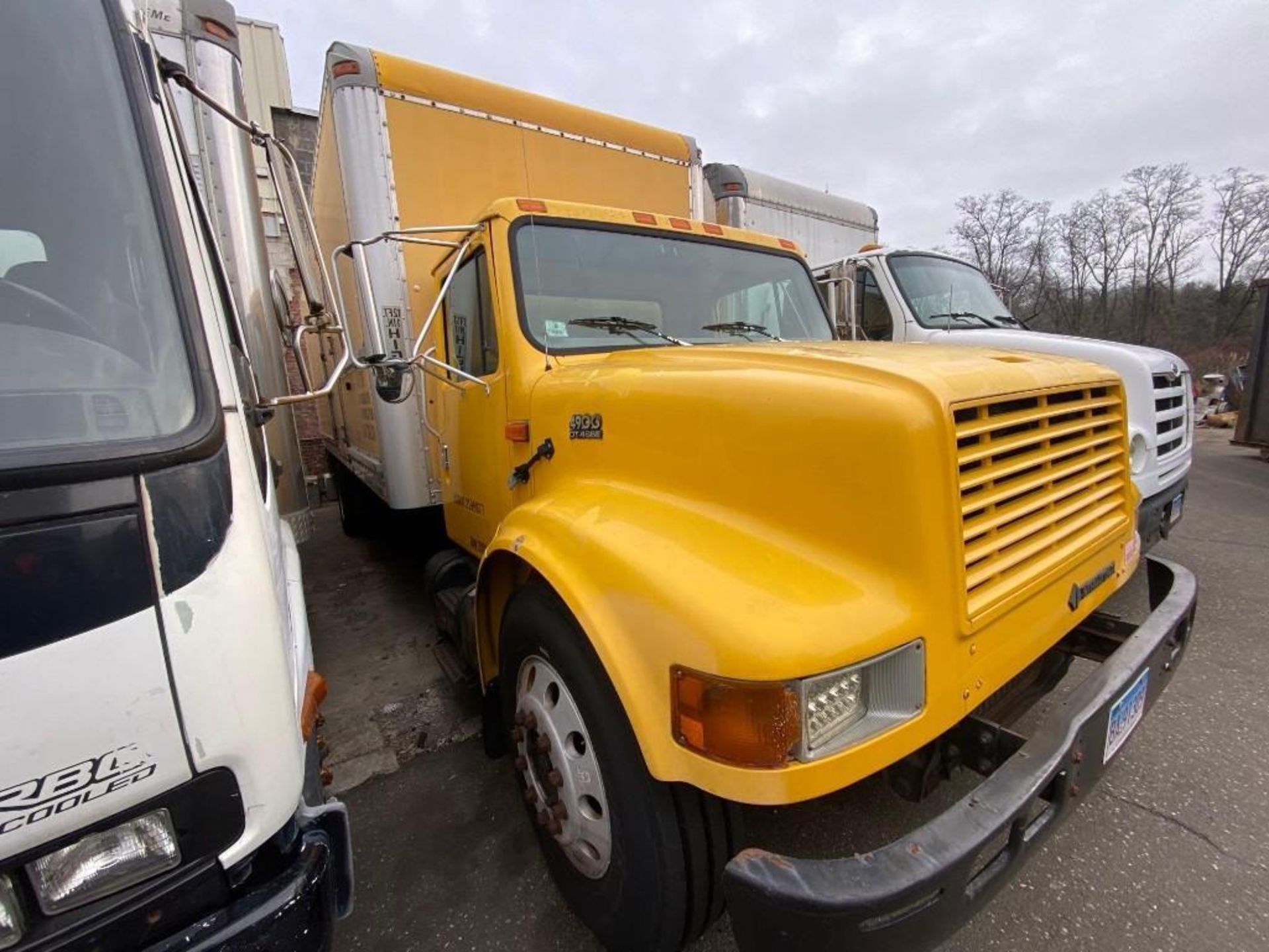 2000 International 4900 Diesel box truck, 24ft body, 5 speed, VIN 1HTSDAAM1YH309531 174,514 miles, - Image 3 of 12