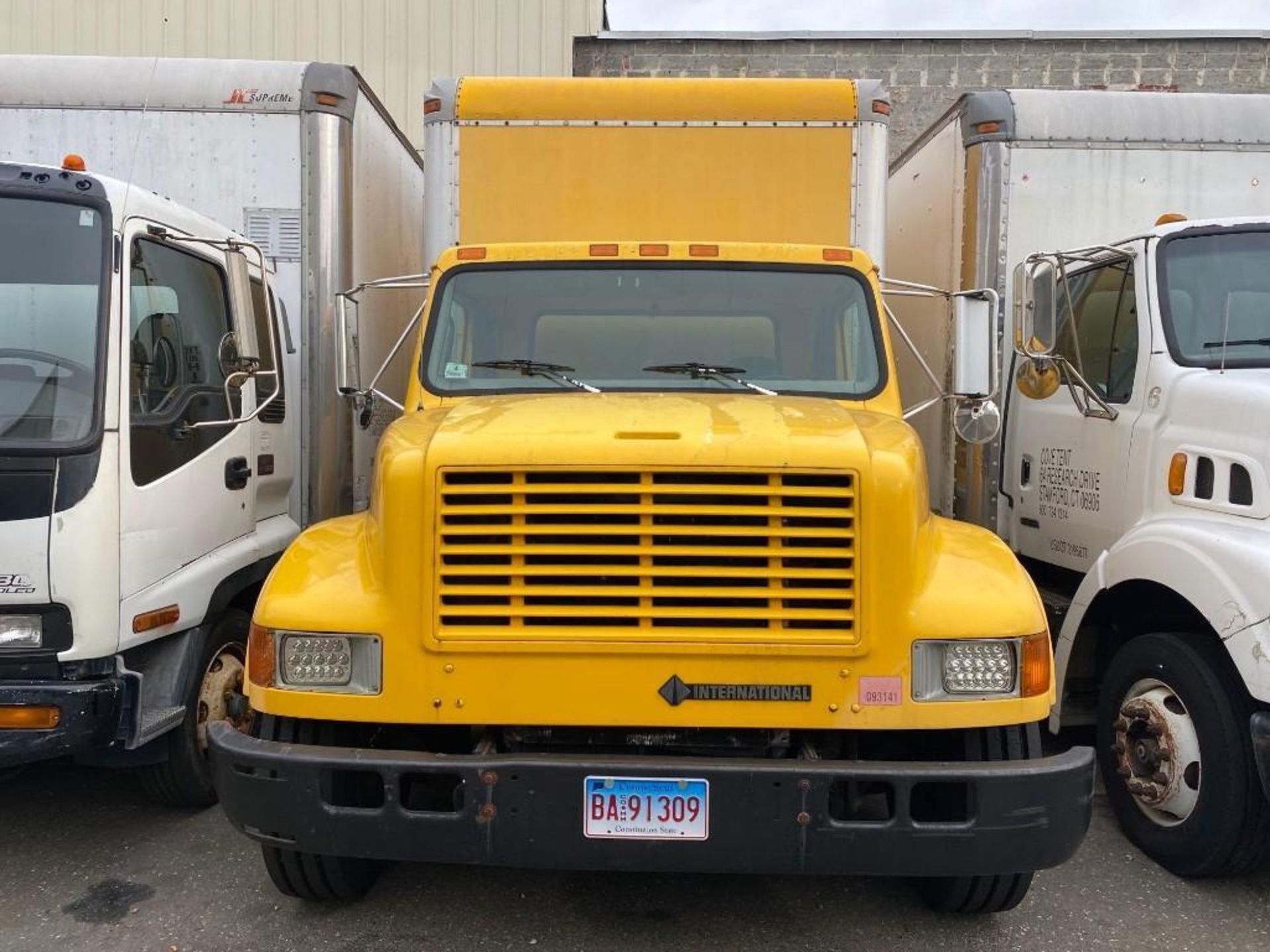 2000 International 4900 Diesel box truck, 24ft body, 5 speed, VIN 1HTSDAAM1YH309531 174,514 miles, - Image 2 of 12