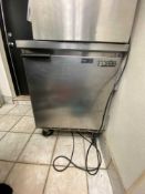 Superior Commercial Refrigerator/Freezer m/n WTR27A, 1 phase