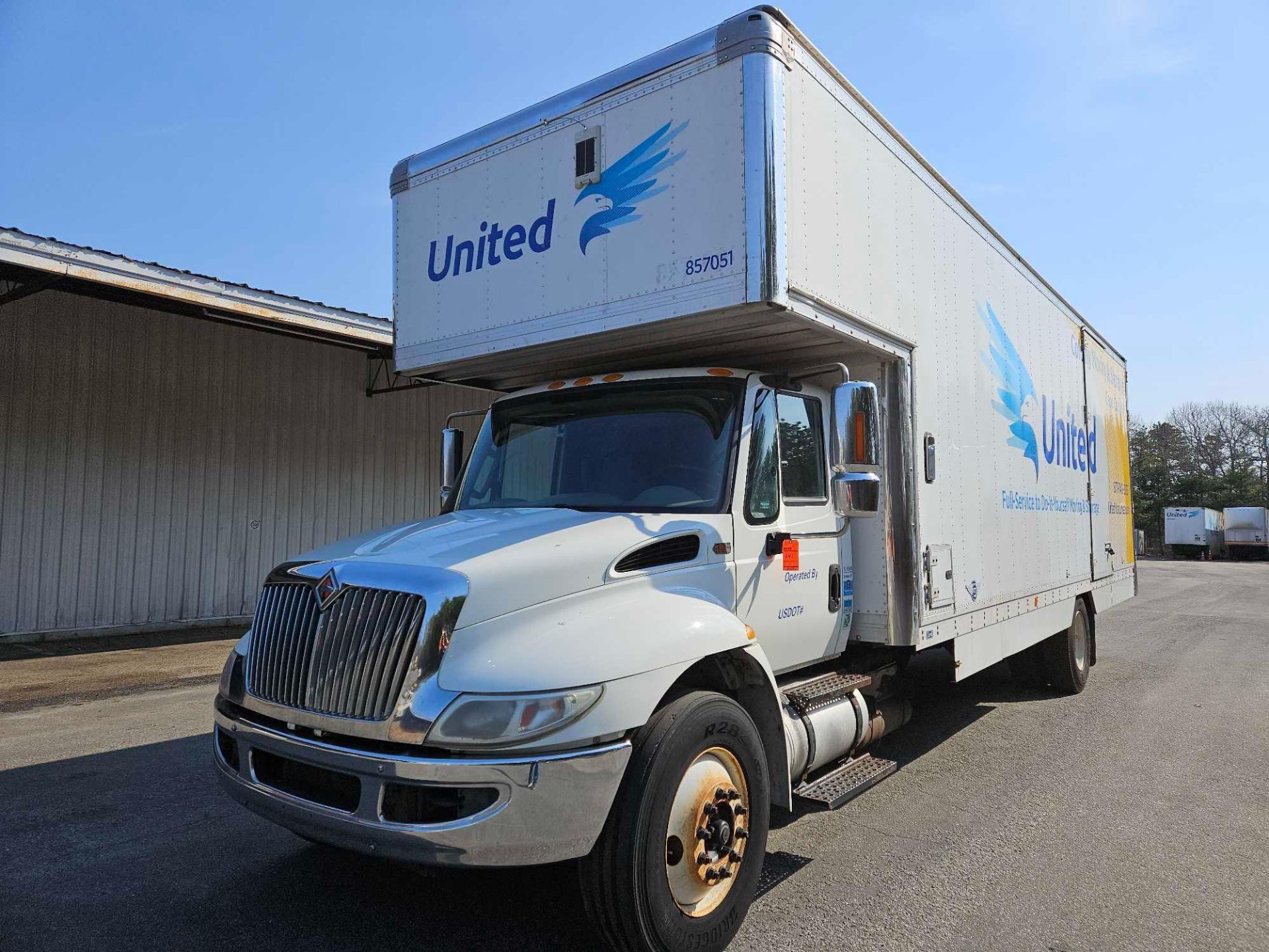 2015 International Box Truck