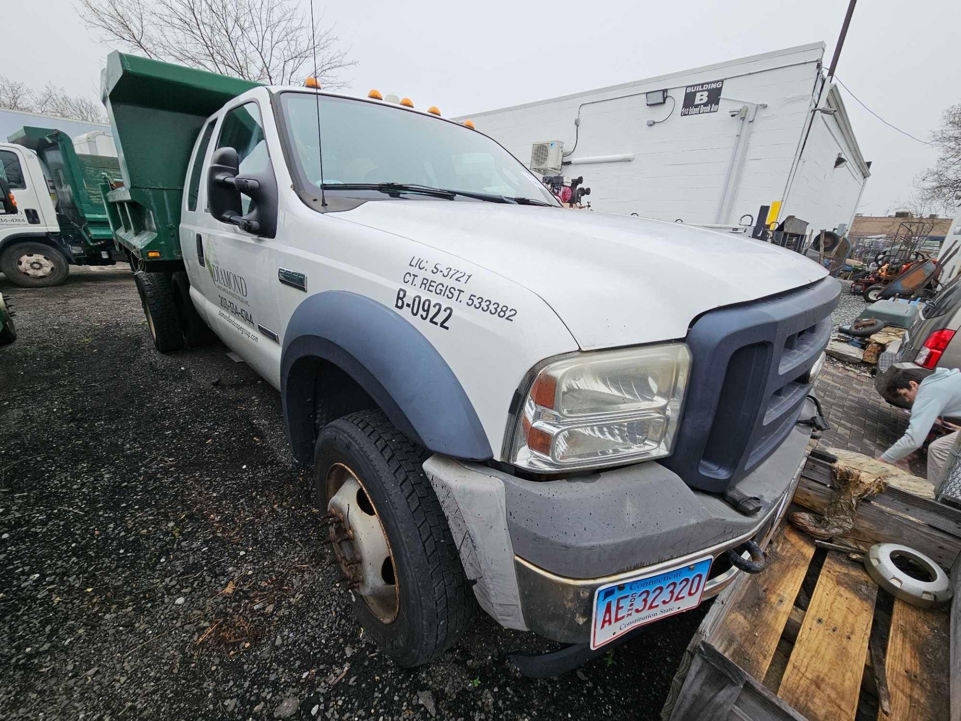 2006 Ford F-550 Dump Truck - Image 2 of 5