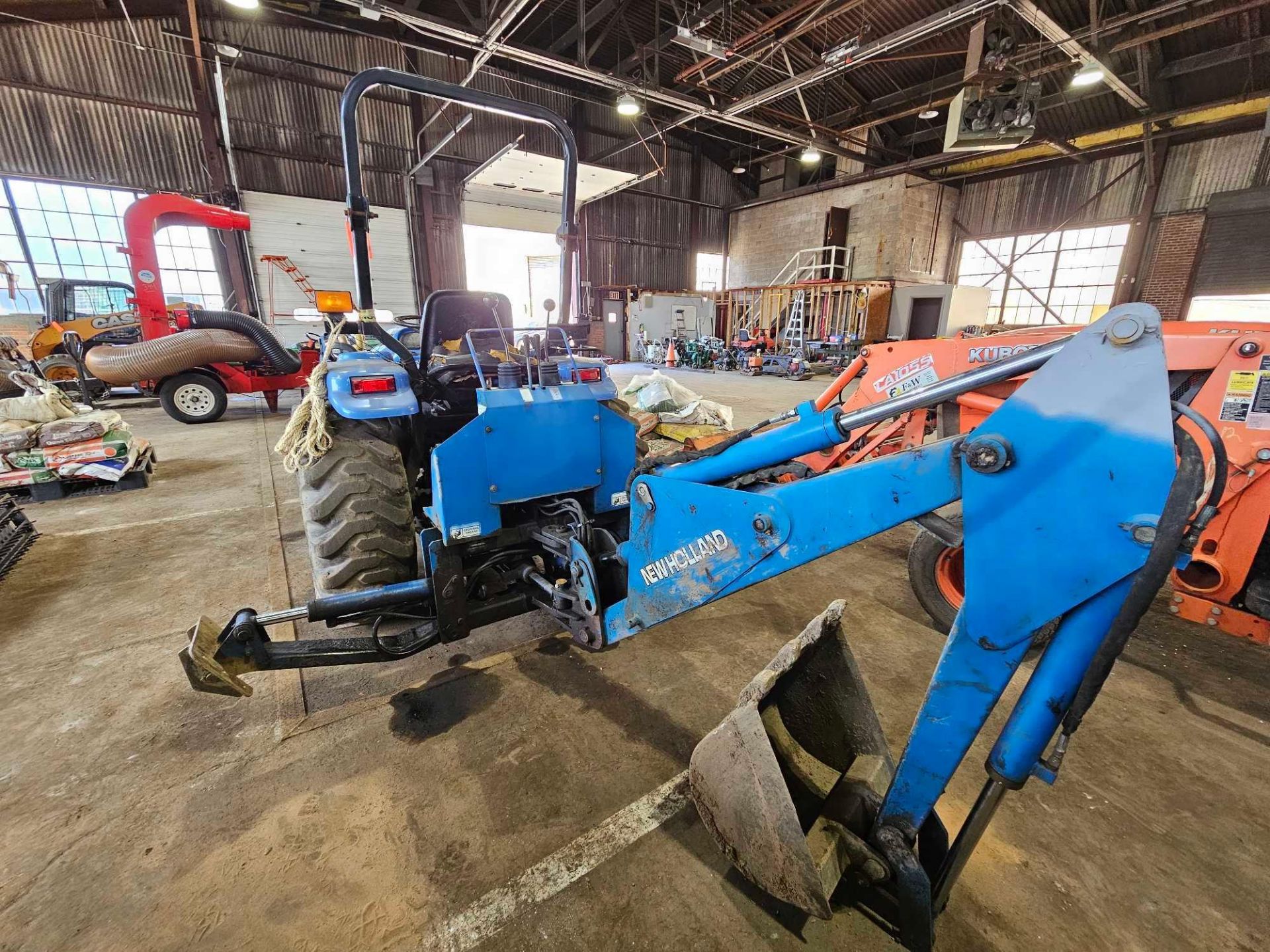 New Holland TC29D Tractor - Image 4 of 6