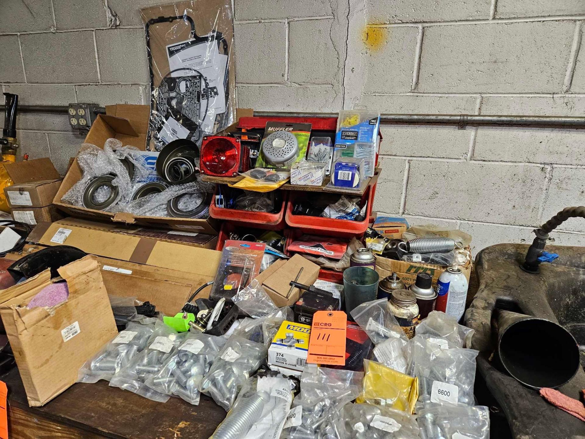 Assorted Gaskets/ Brackets/Nuts/ Bolts/Bearings, Uncut Keys/Air Storage Tanks/Hedge Trimmer Blades/U - Image 4 of 4