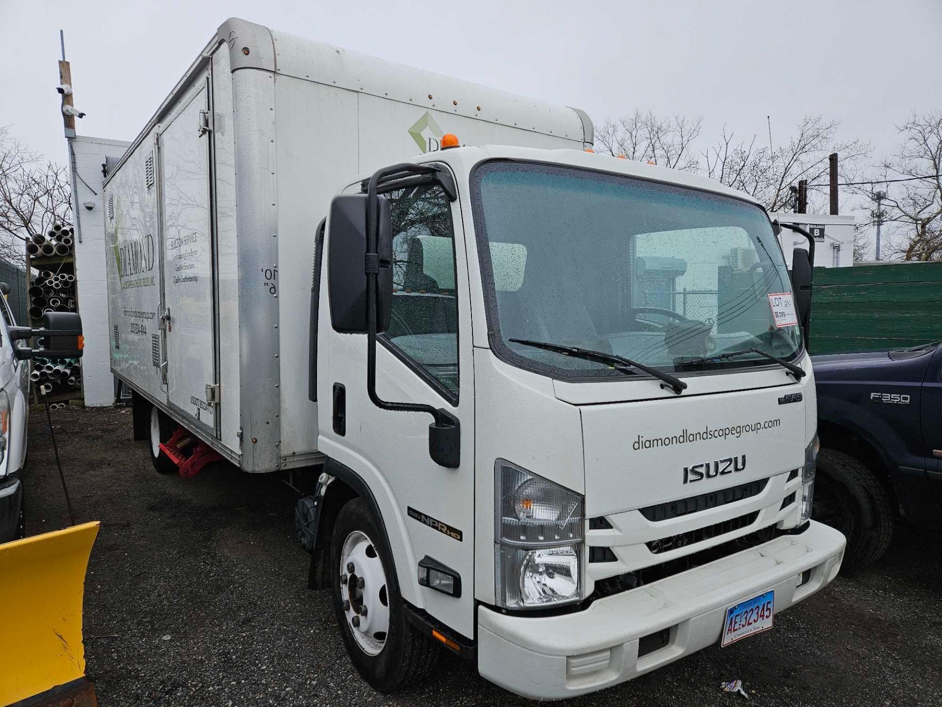 2019 Isuzu NPR-HD Foot box Truck - Image 2 of 8