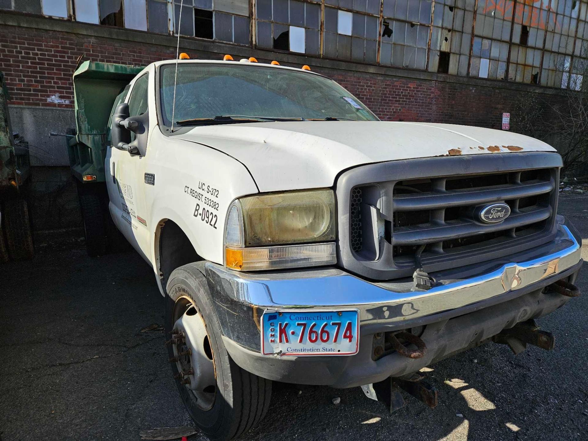 2004 Ford F550 XL Super Duty Dump Truck - Image 2 of 6