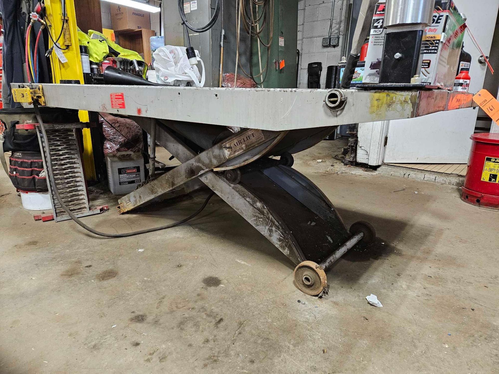 Hydraulic Steel Table w/Mini-Tire Changer - Image 2 of 3