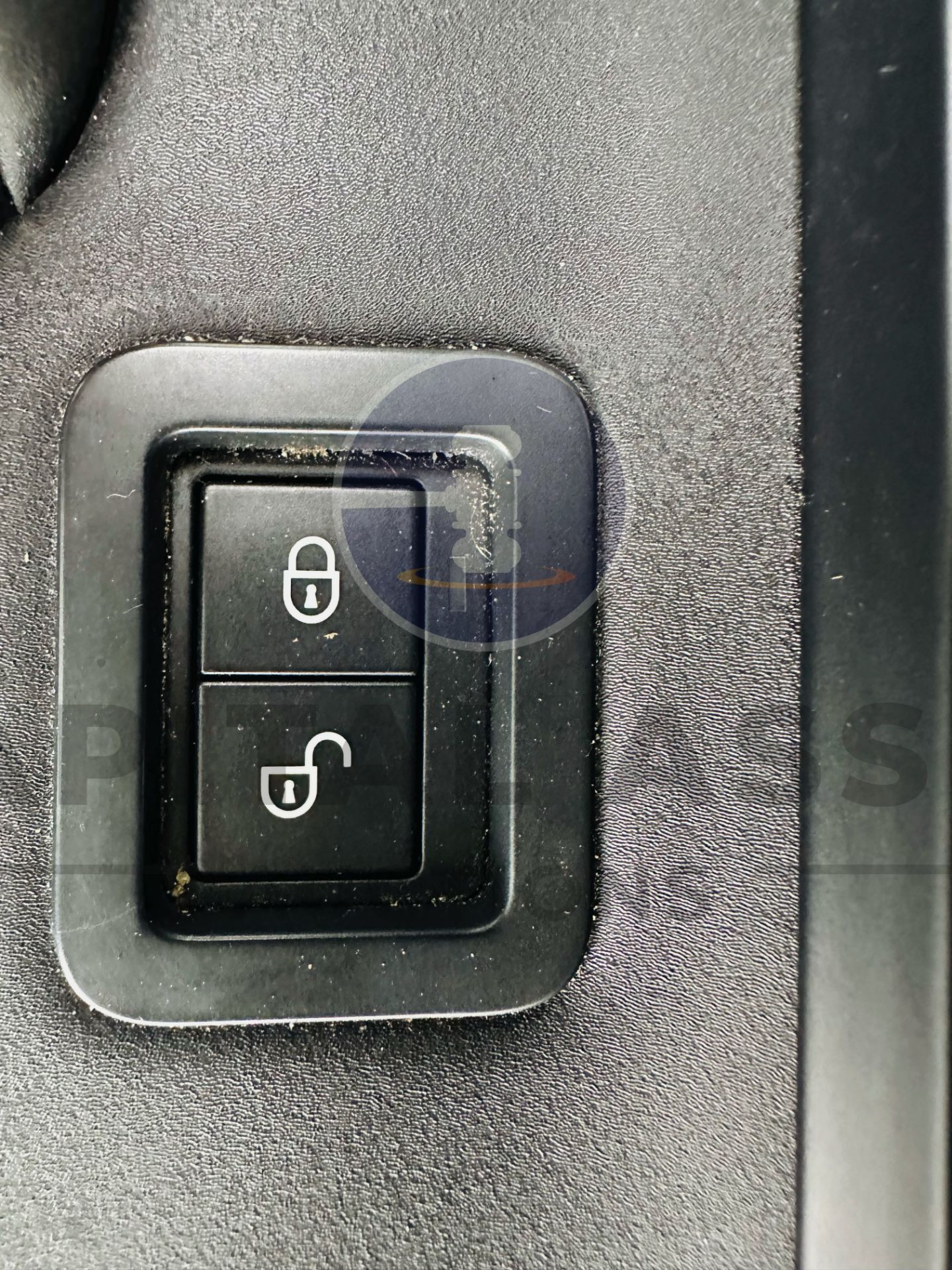 LAND ROVER DISCOVERY SPORT "SE TECH" AUTO-START/STOP 18 REG - LEATHER - SAT NAV - LOOK!! - Image 30 of 42