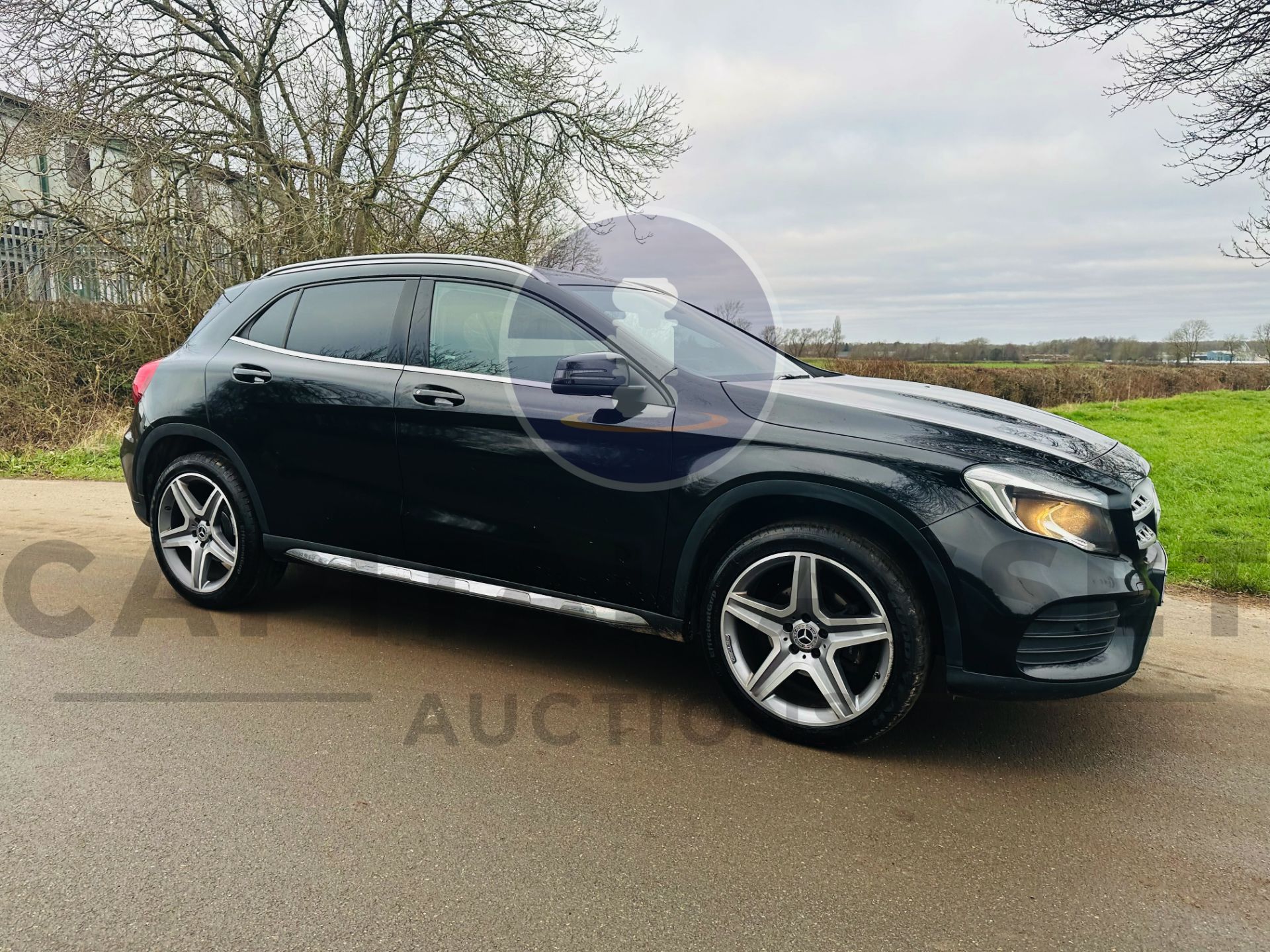 (On Sale) MERCEDES-BENZ GLA 200 *AMG LINE* 5 DOOR SUV (2019 - EURO 6) AUTO STOP/START (1 OWNER)