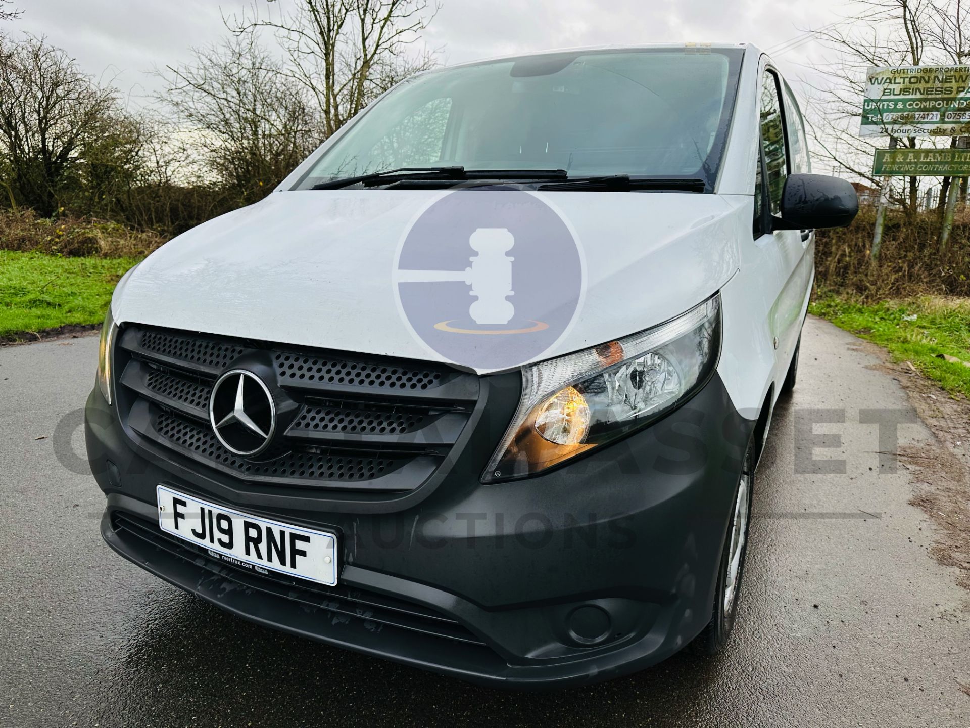 MERCEDES-BENZ VITO 114 CDI *BLUETEC* AUTOMATIC - 19 REG - ONLY 71K MILES - AIR CON - ULEZ COMPLAINT - Image 5 of 36