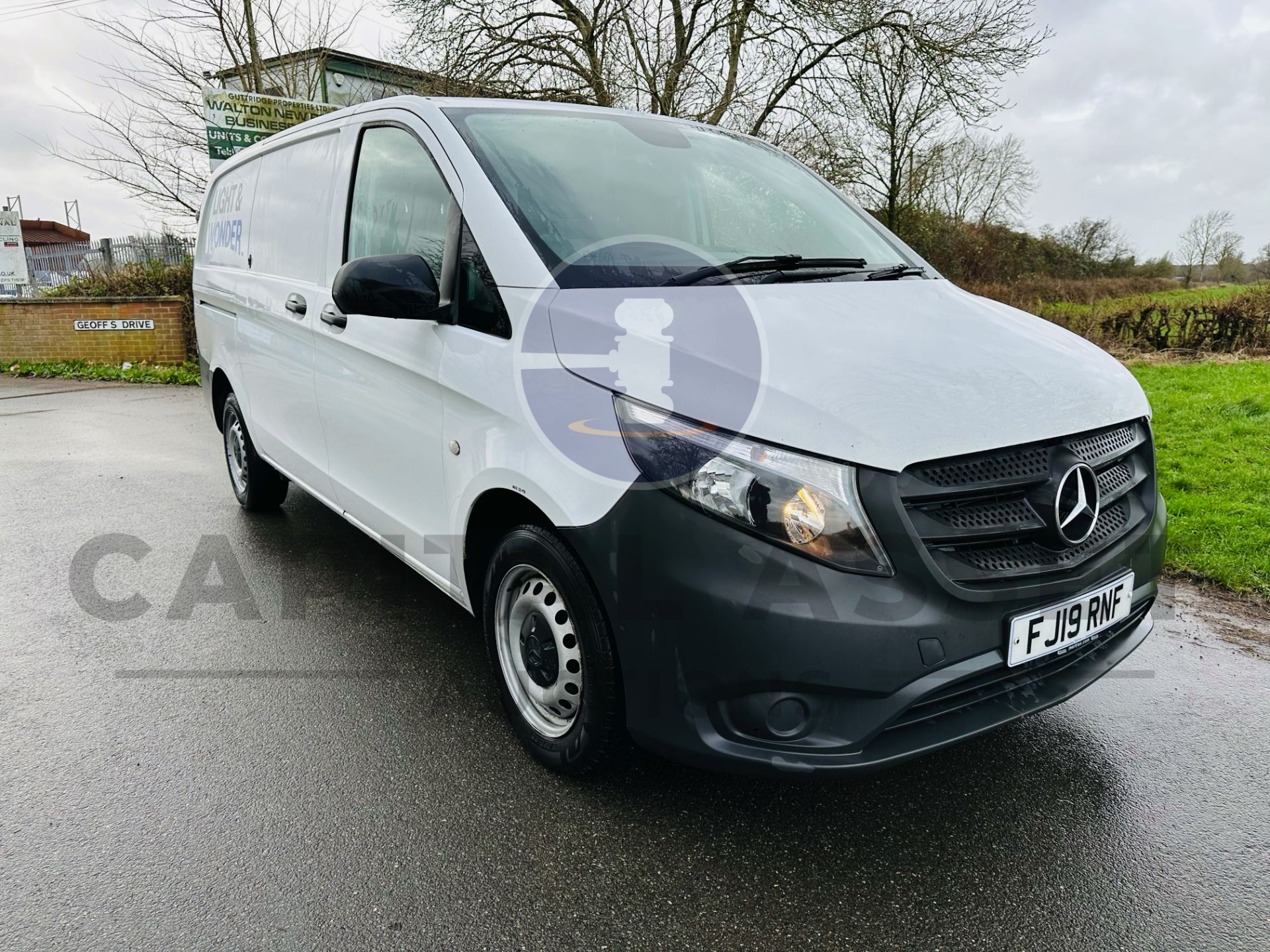 MERCEDES-BENZ VITO 114 CDI *BLUETEC* AUTOMATIC - 19 REG - ONLY 71K MILES - AIR CON - ULEZ COMPLAINT - Image 2 of 36