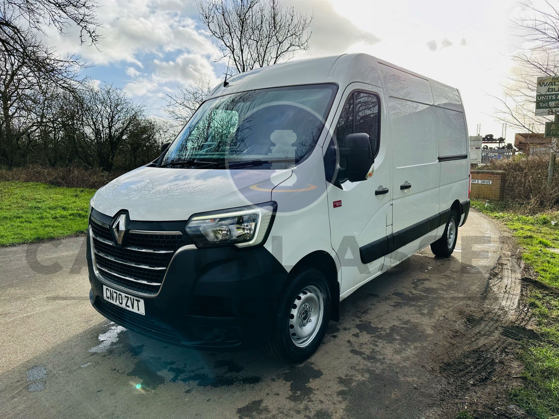 (ON SALE) RENAULT MASTER 2.3 DCI 3.5T *BUSINESS EDITION* MWB - 2021 MODEL - 1 OWNER - EURO 6 - Image 4 of 28