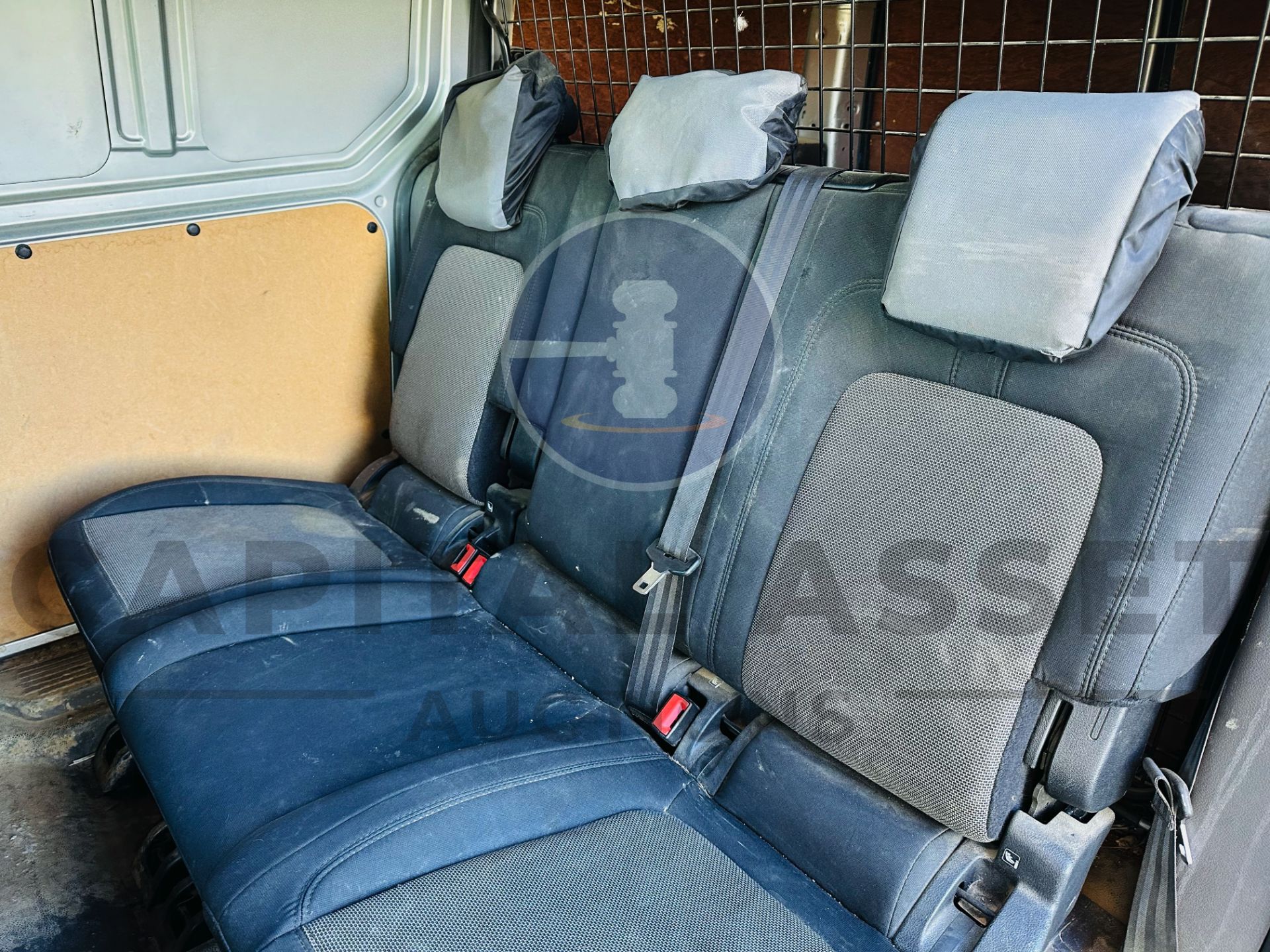 (ON SALE) FORD TRANSIT CONNECT 1.5 Tdci LWB 5 SEAT CREW VAN "EURO 6" - AIR CON - SILVER - 19 REG - Image 13 of 29