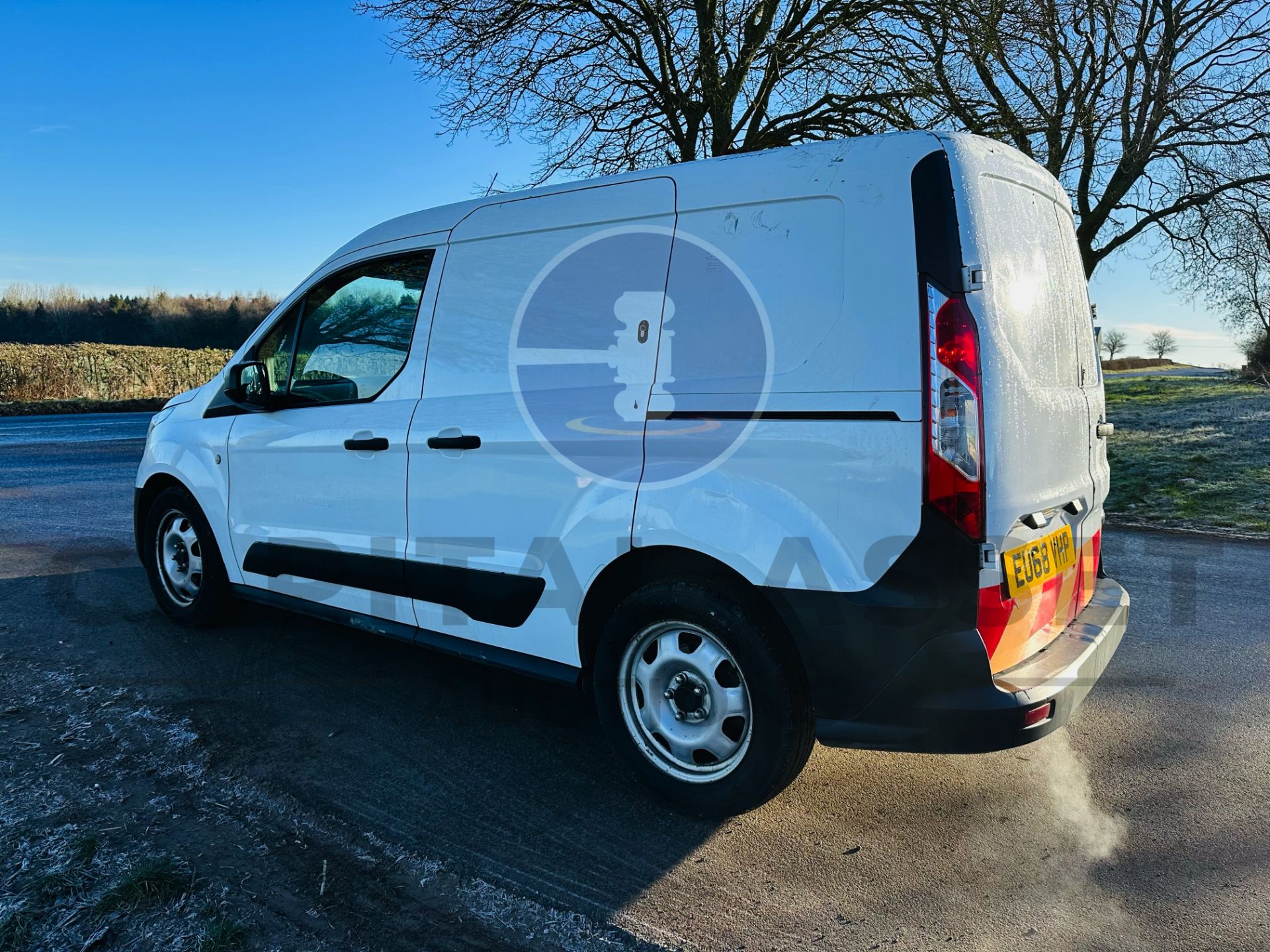 FORD TRANSIT CONNECT 1.5TDCI - 5 SEATER CREW VAN - 2019 MODEL - 1 OWNER FROM NEW - ULEZ COMPLIANT! - Image 7 of 32