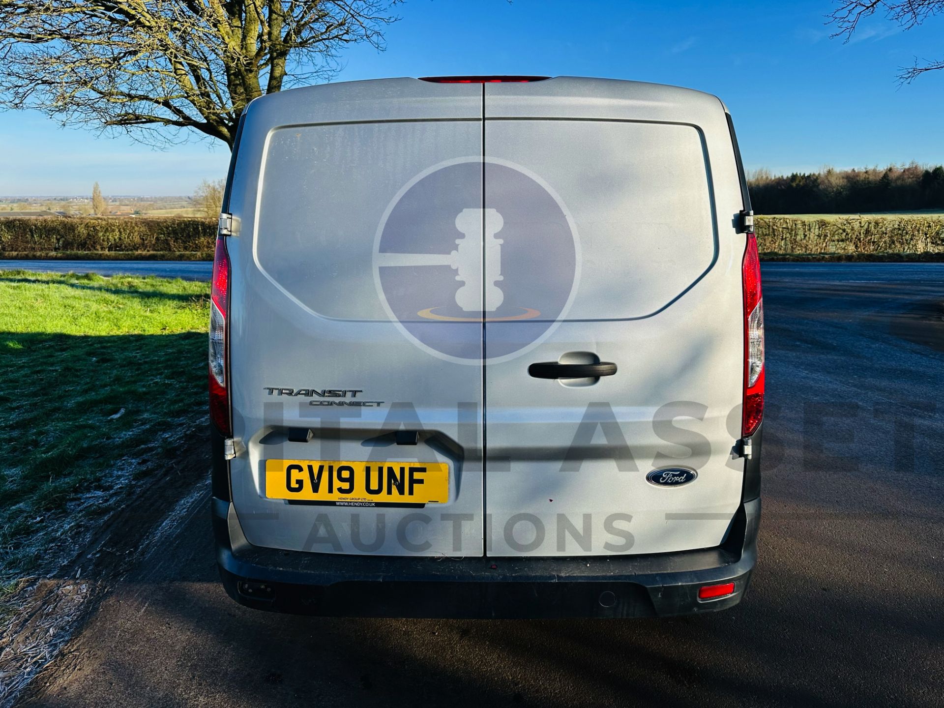 (ON SALE) FORD TRANSIT CONNECT 1.5 Tdci LWB 5 SEAT CREW VAN "EURO 6" - AIR CON - SILVER - 19 REG - Image 8 of 29