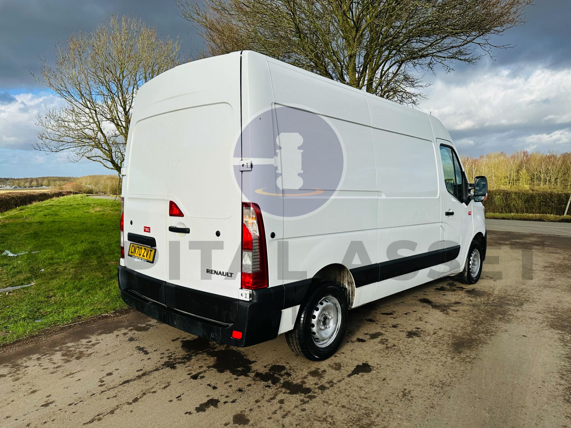 (ON SALE) RENAULT MASTER 2.3 DCI 3.5T *BUSINESS EDITION* MWB - 2021 MODEL - 1 OWNER - EURO 6 - Image 9 of 28
