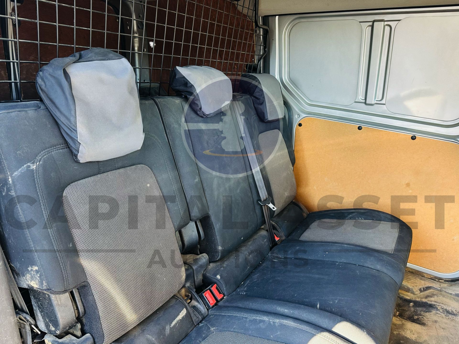 (ON SALE) FORD TRANSIT CONNECT 1.5 Tdci LWB 5 SEAT CREW VAN "EURO 6" - AIR CON - SILVER - 19 REG - Image 11 of 29