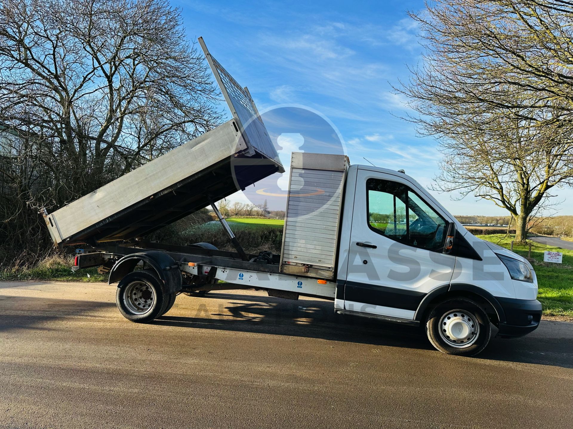 FORD TRANSIT 2.2 TDCI (350) ECOBLUE *TWIN REAR WHEELER / TIPPER TRUCK* - 17 REG - EURO 6 - LOW MILES - Image 11 of 24