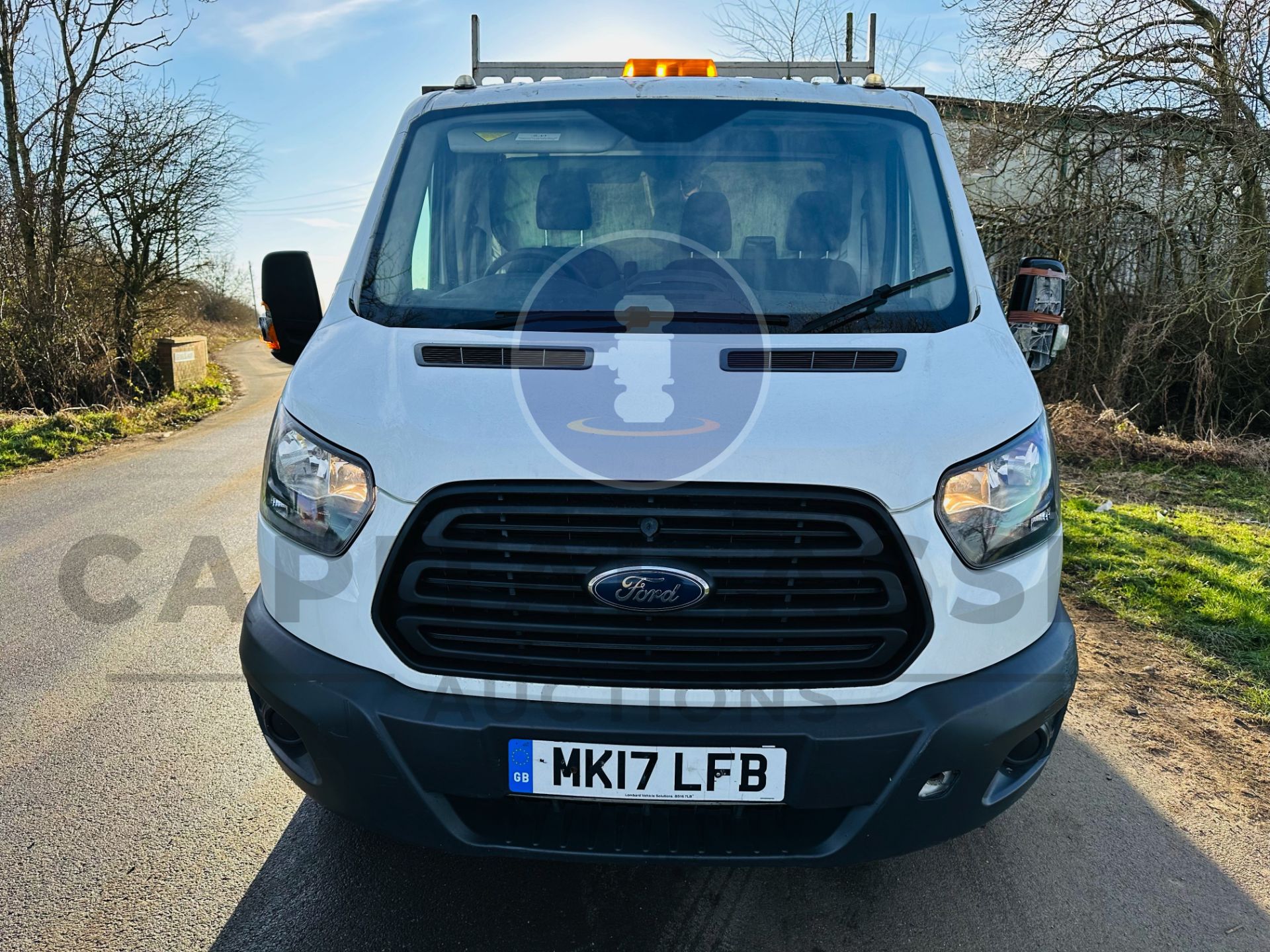 FORD TRANSIT 2.2 TDCI (350) ECOBLUE *TWIN REAR WHEELER / TIPPER TRUCK* - 17 REG - EURO 6 - LOW MILES - Image 3 of 24