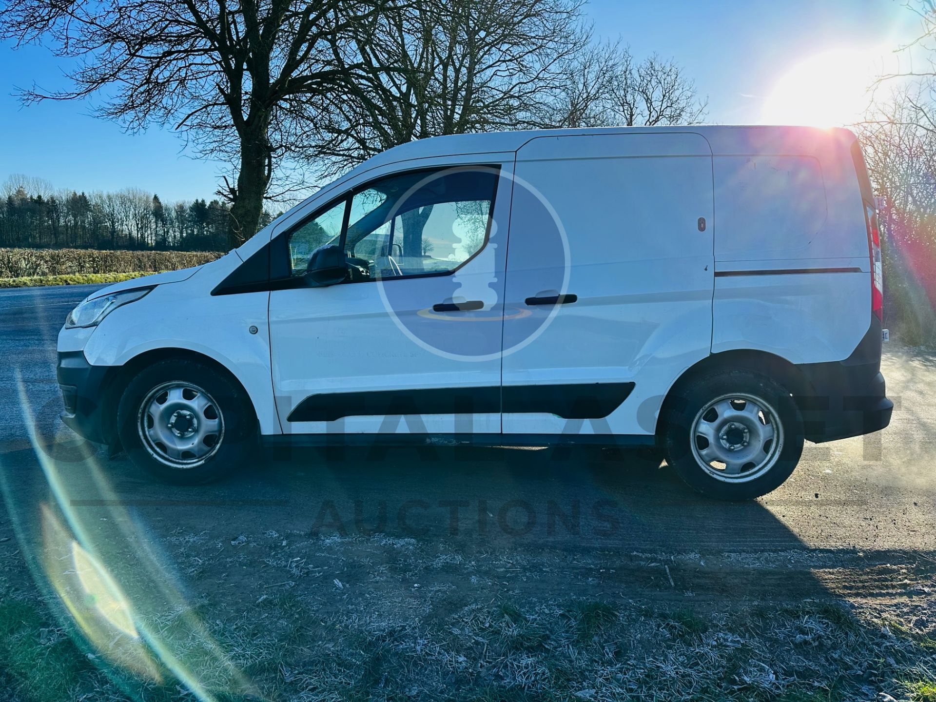FORD TRANSIT CONNECT 1.5TDCI - 5 SEATER CREW VAN - 2019 MODEL - 1 OWNER FROM NEW - ULEZ COMPLIANT! - Image 6 of 32