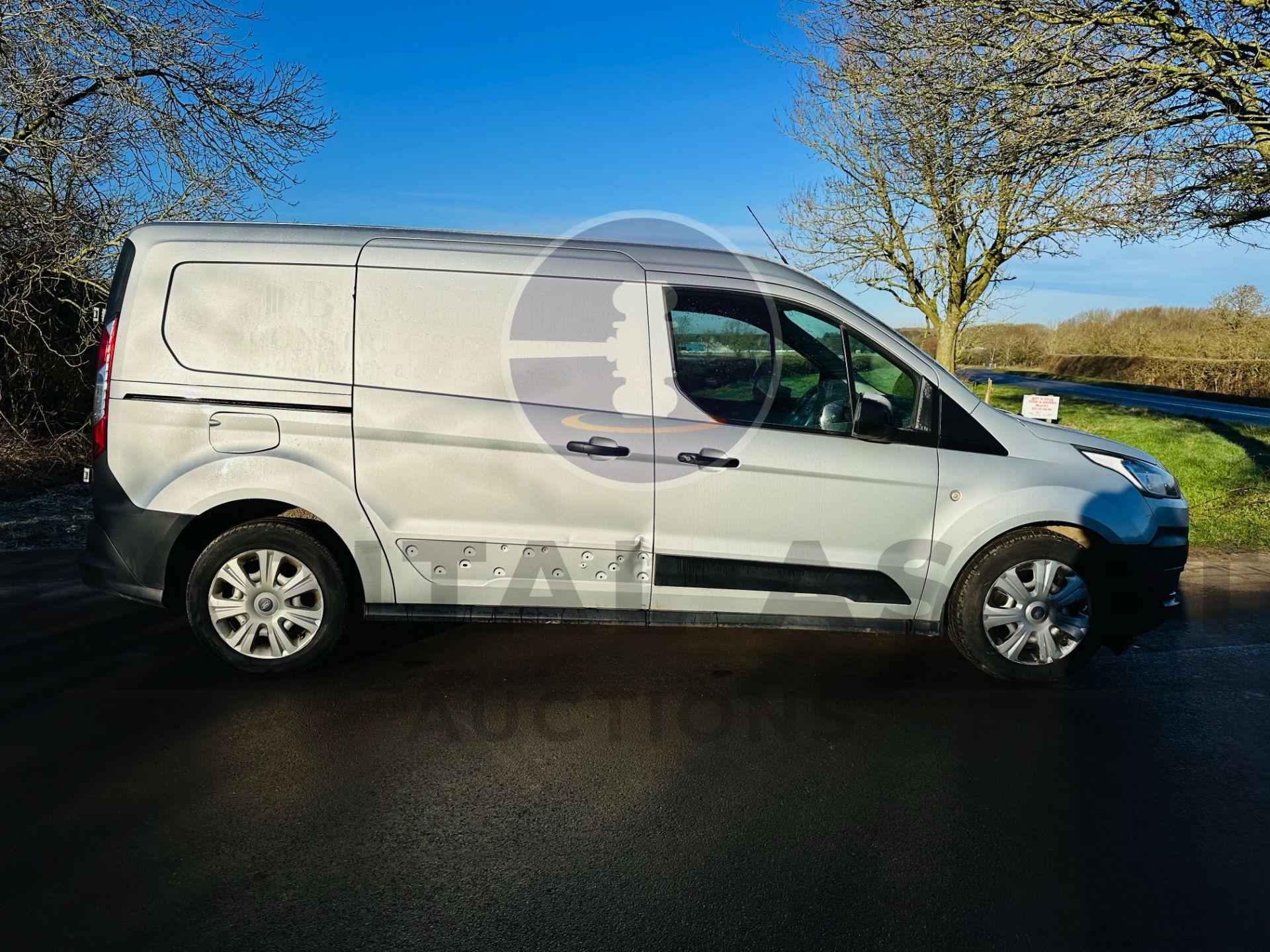 (ON SALE) FORD TRANSIT CONNECT 1.5 Tdci LWB 5 SEAT CREW VAN "EURO 6" - AIR CON - SILVER - 19 REG - Image 10 of 29