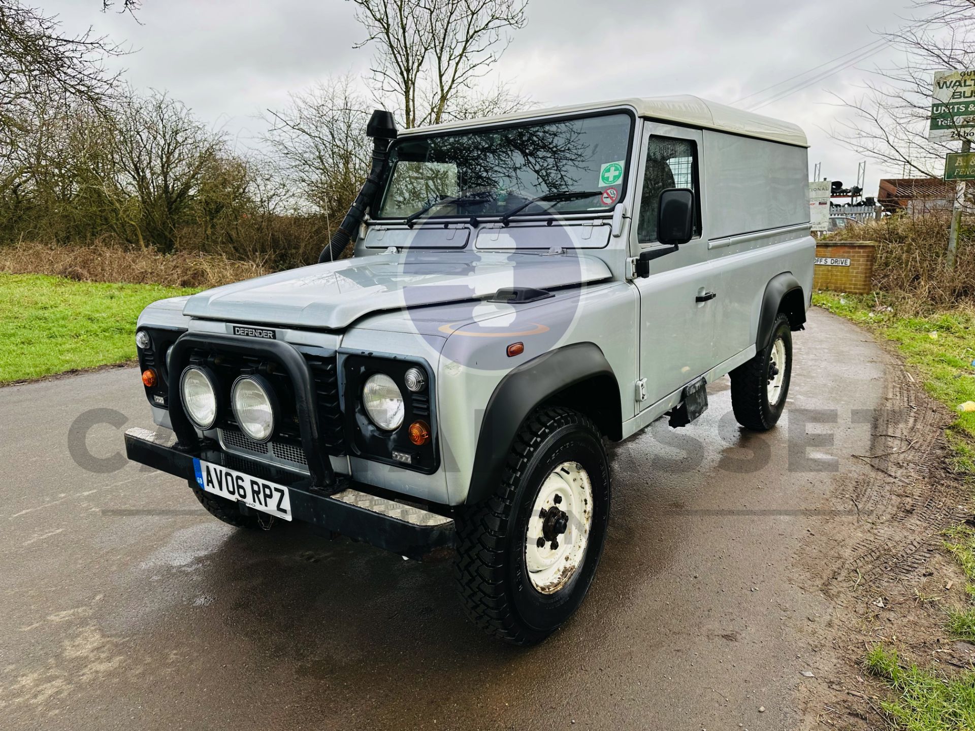 (On Sale) LAND ROVER DEFENDER 110 *HARD TOP VAN* - 06 REG - SNORKEL - MEDIA PLAYER!!! - Image 4 of 20