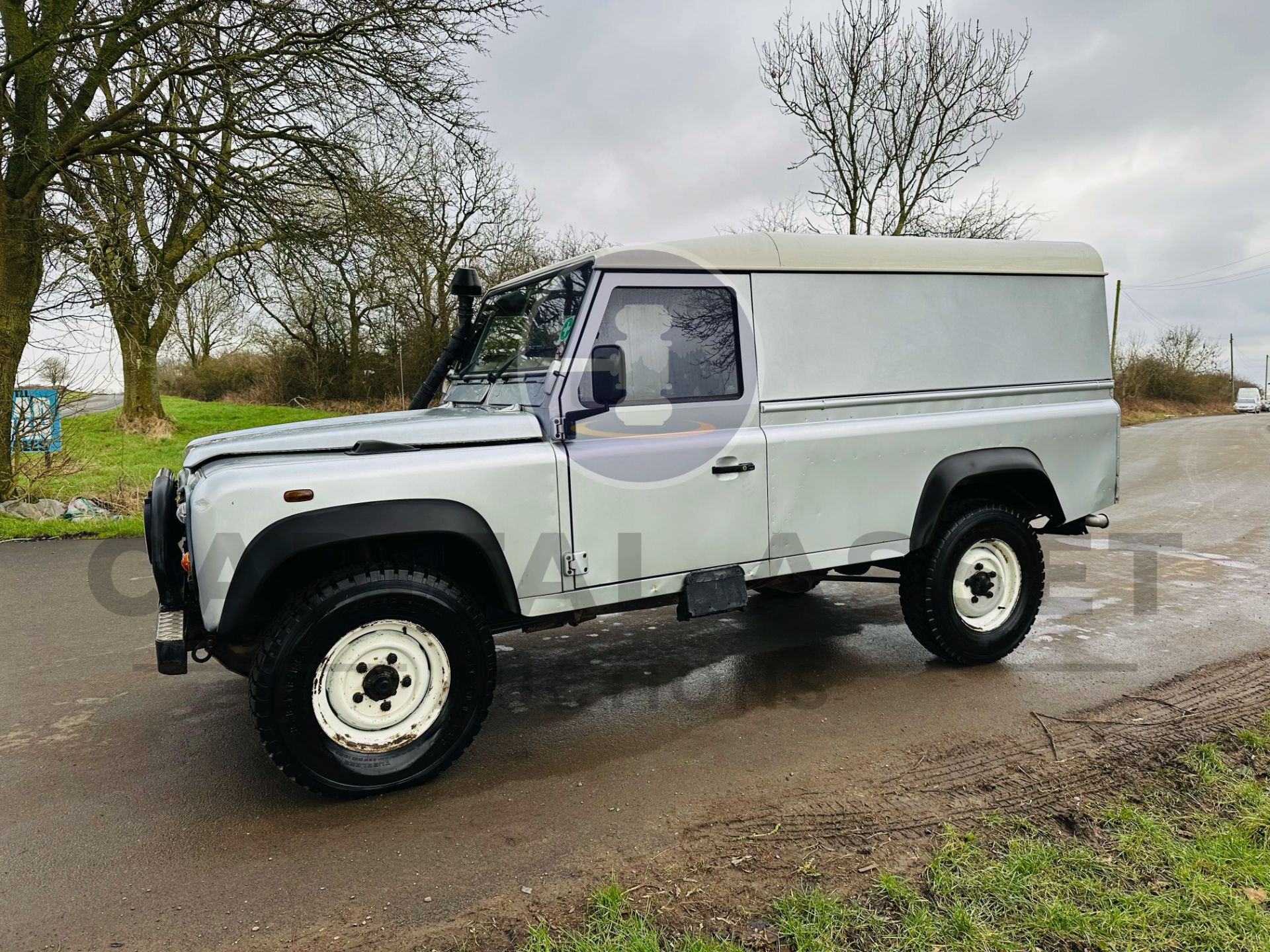 (On Sale) LAND ROVER DEFENDER 110 *HARD TOP VAN* - 06 REG - SNORKEL - MEDIA PLAYER!!! - Image 5 of 20