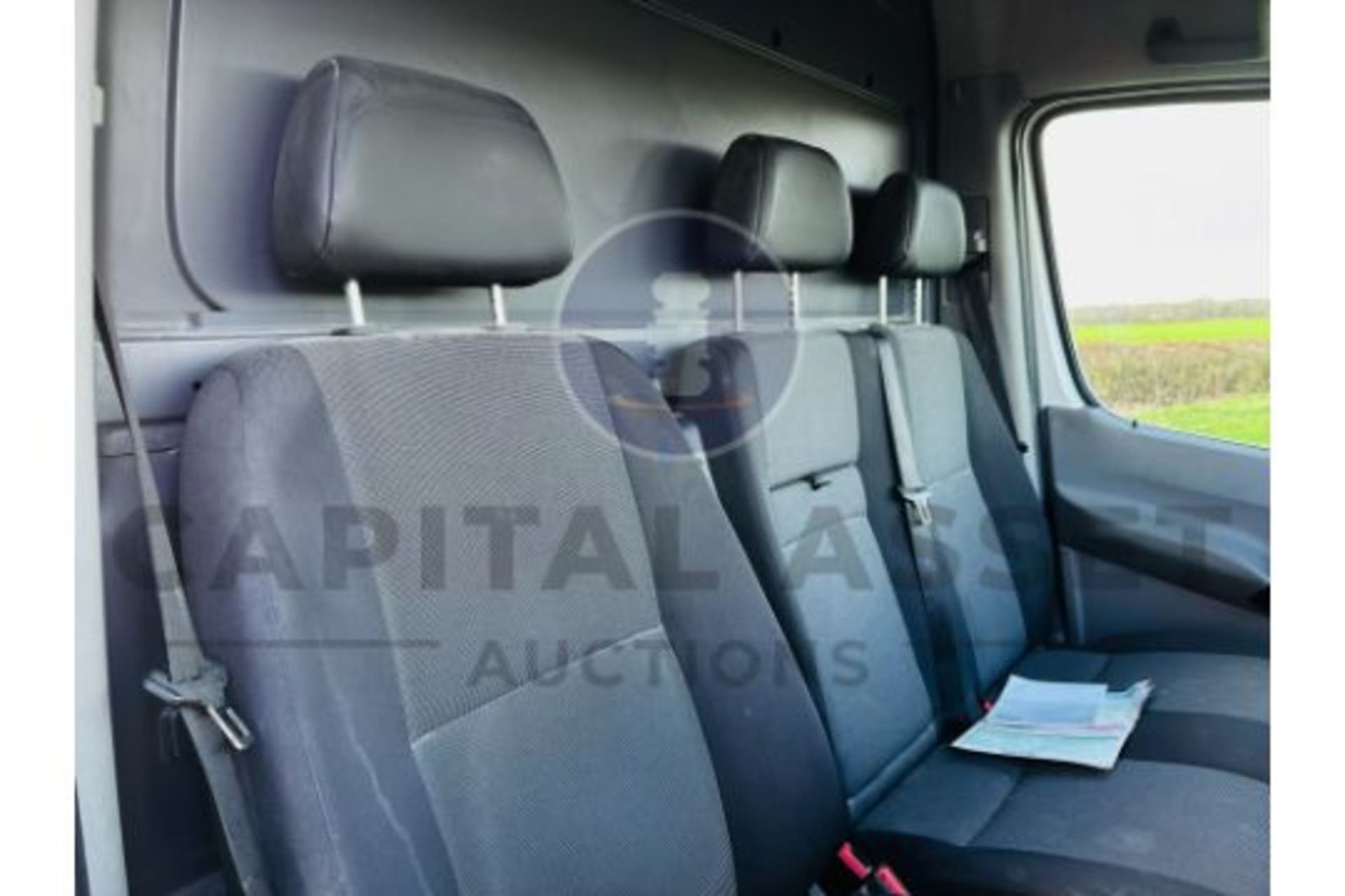 (ON SALE) VOLKSWAGEN CRAFTER 2.0TDI (140) LONG WHEEL BASE - 2017 REG - EURO 6 - AIR CON - LOOK!! - Image 18 of 31