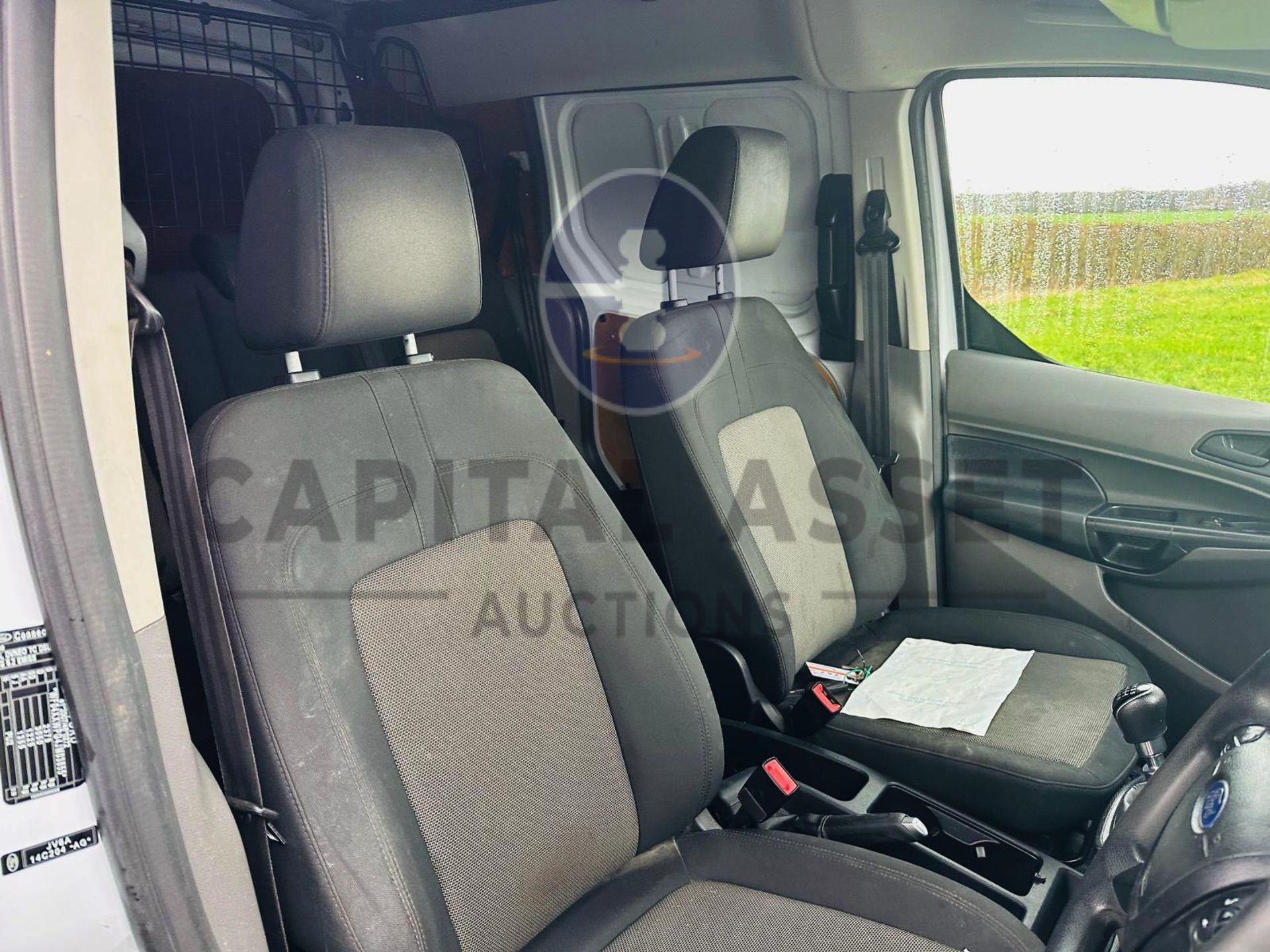 (ON SALE )FORD TRANSIT CONNECT 1.5TDCI (100) 5 SEATER DUALINER / CREW VAN (2019 MODEL) 1 OWNER - Image 13 of 29