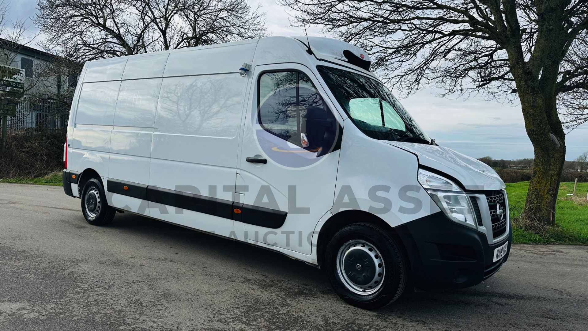 NISSAN NV400 SE *LWB - REFRIGERATED VAN* (2019 - EURO 6) 2.3 DCI - 6 SPEED *AIR CON* (1 OWNER) - Image 3 of 37