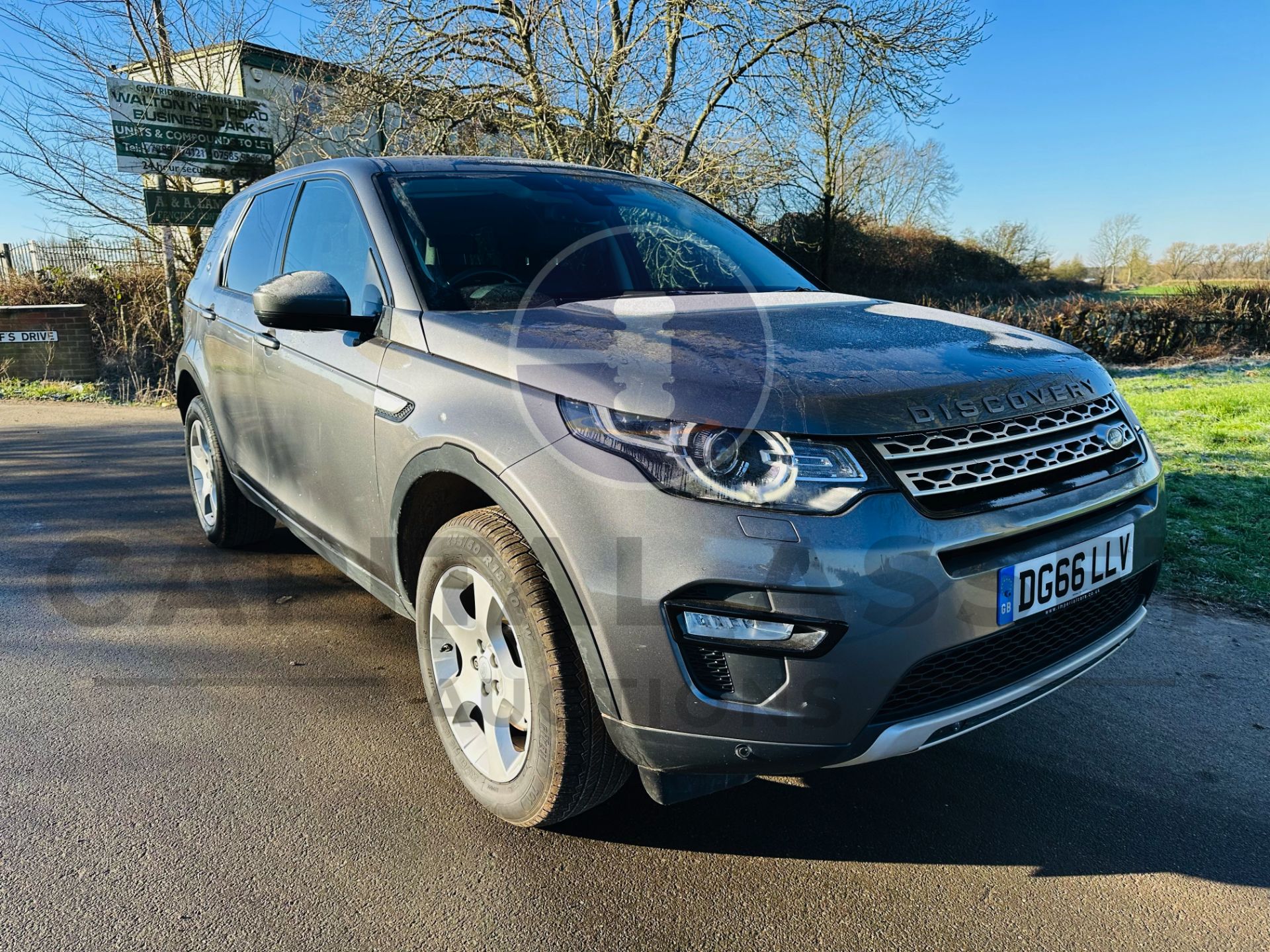 LAND ROVER DISCOVERY SPORT *HSE EDITION* 7 SEATER SUV (2017 - EURO 6) 2.0 TD4 - AUTO STOP/START - Image 2 of 32