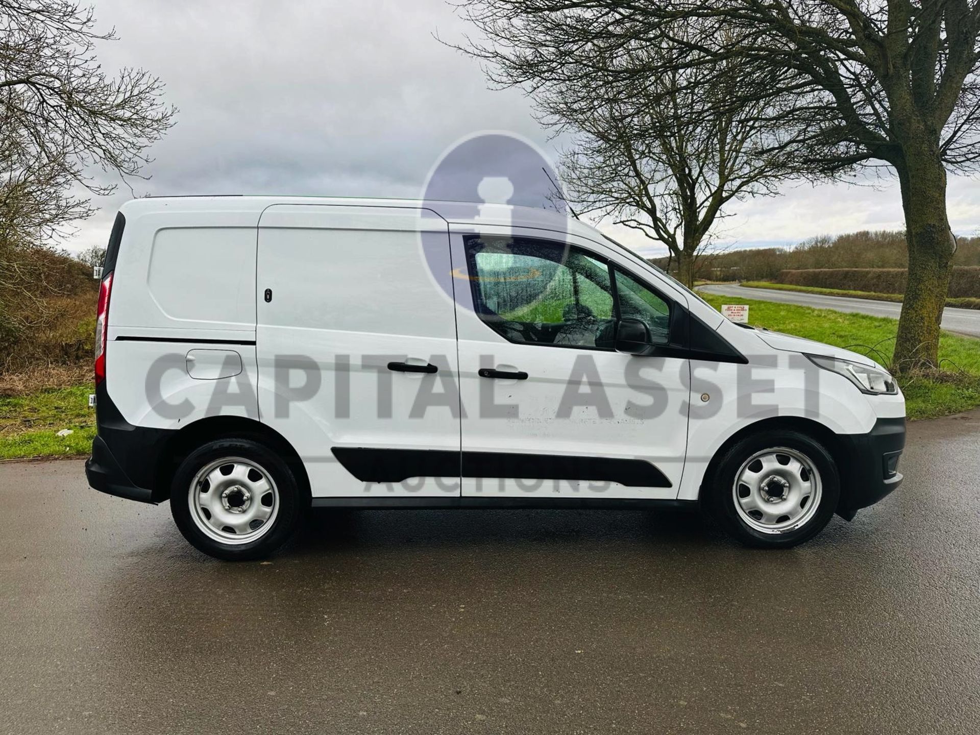 (ON SALE )FORD TRANSIT CONNECT 1.5TDCI (100) 5 SEATER DUALINER / CREW VAN (2019 MODEL) 1 OWNER - Image 12 of 29