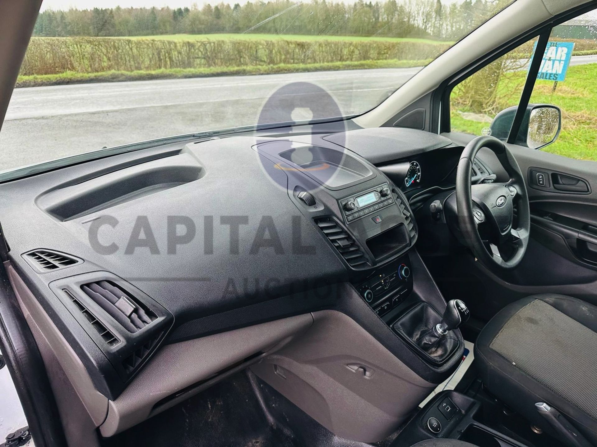 (ON SALE )FORD TRANSIT CONNECT 1.5TDCI (100) 5 SEATER DUALINER / CREW VAN (2019 MODEL) 1 OWNER - Image 25 of 29