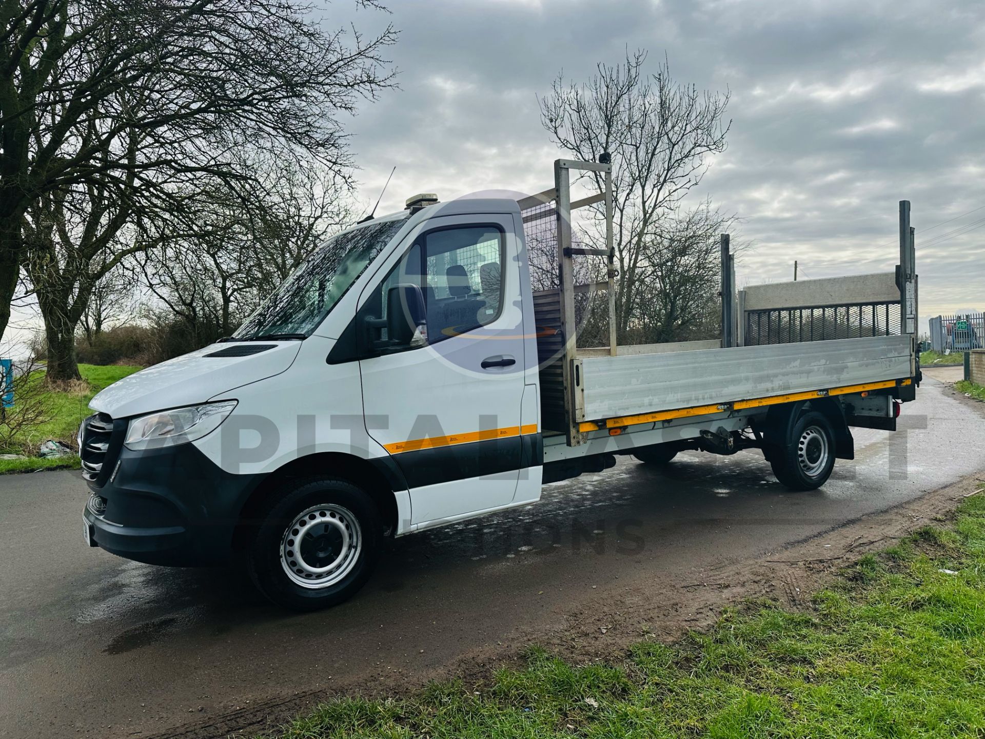 (ON SALE) MERCEDES SPRINTER 314CDI "LWB" DROPSIDE WITH ELECTRIC TAIL-LIFT - 19 REG - 1 OWNER - FSH - Image 5 of 28