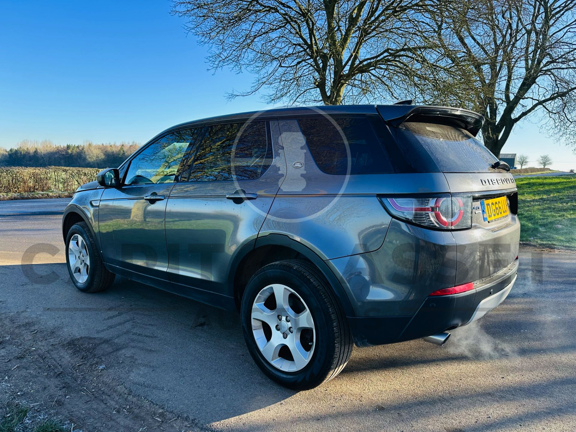 LAND ROVER DISCOVERY SPORT *HSE EDITION* 7 SEATER SUV (2017 - EURO 6) 2.0 TD4 - AUTO STOP/START - Image 7 of 32