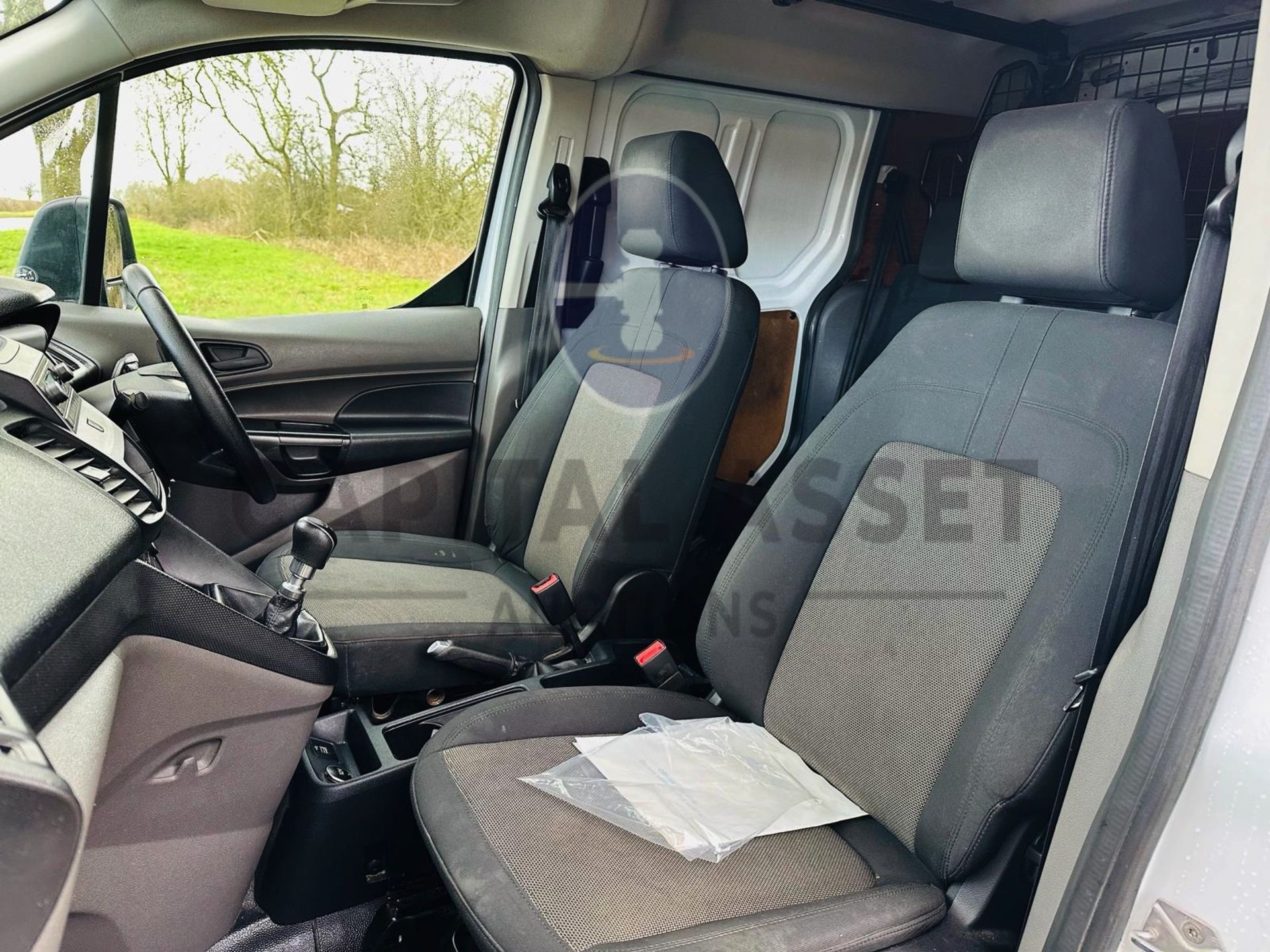 (ON SALE)FORD TRANSIT CONNECT 1.5TDI (100) 5 SEATER DUALINER / CREW VAN - EURO 6 - 2019 MODEL - - Image 22 of 25