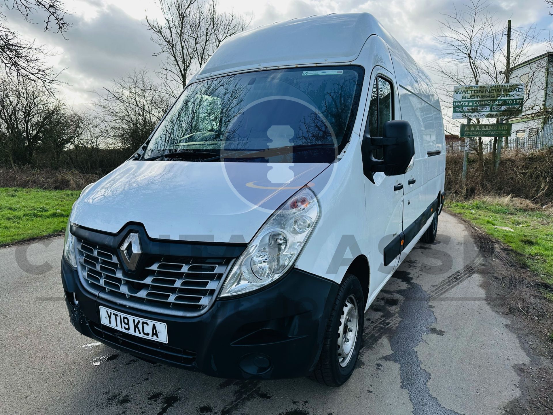 RENAULT MASTER *BUSINESS ENERGY* LWB EXTRA HI-ROOF (2019 - EURO 6) 2.3 DCI - 145 BHP - 6 SPEED - Image 3 of 26