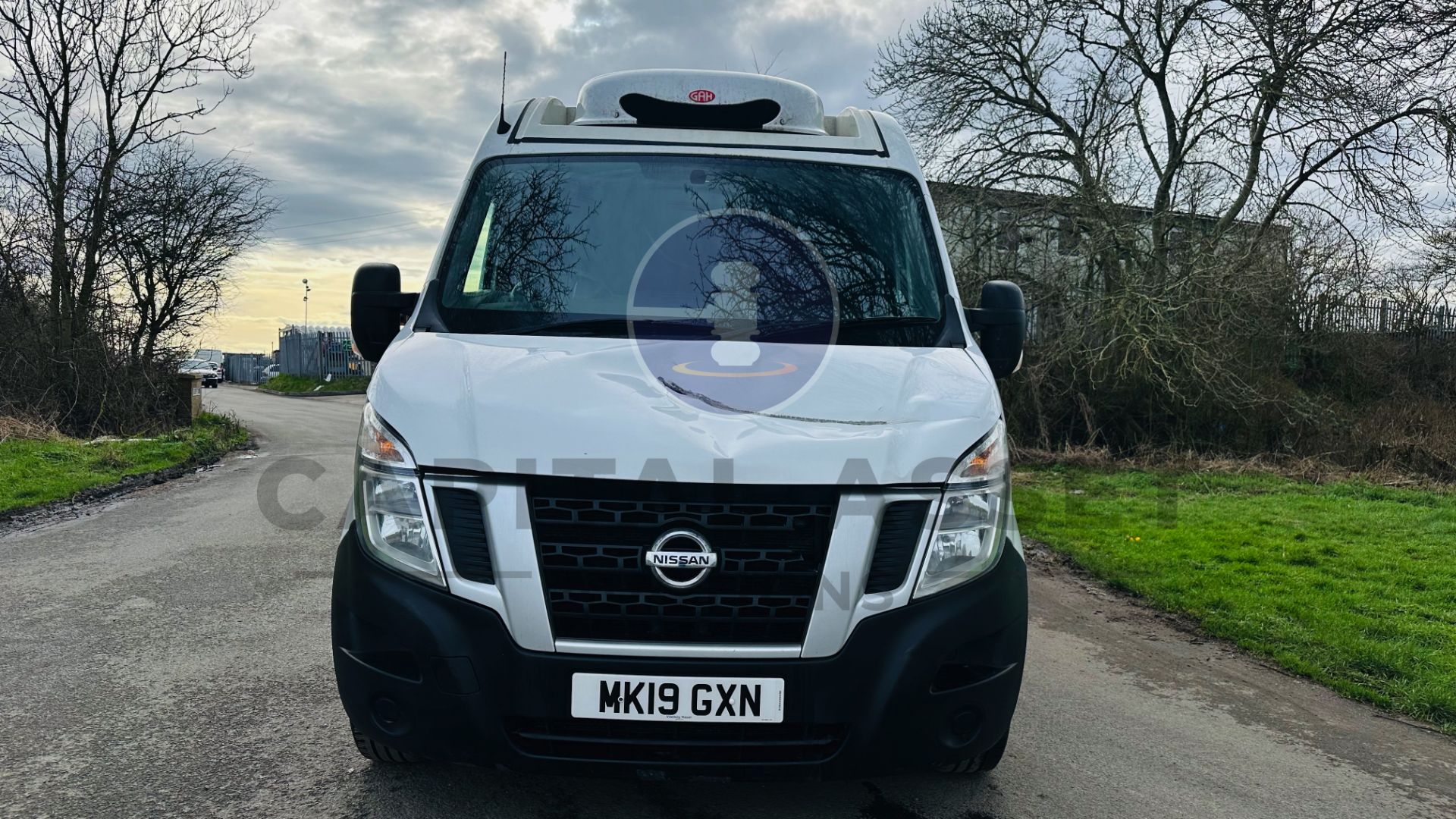 NISSAN NV400 SE *LWB - REFRIGERATED VAN* (2019 - EURO 6) 2.3 DCI - 6 SPEED *AIR CON* (1 OWNER) - Image 4 of 37