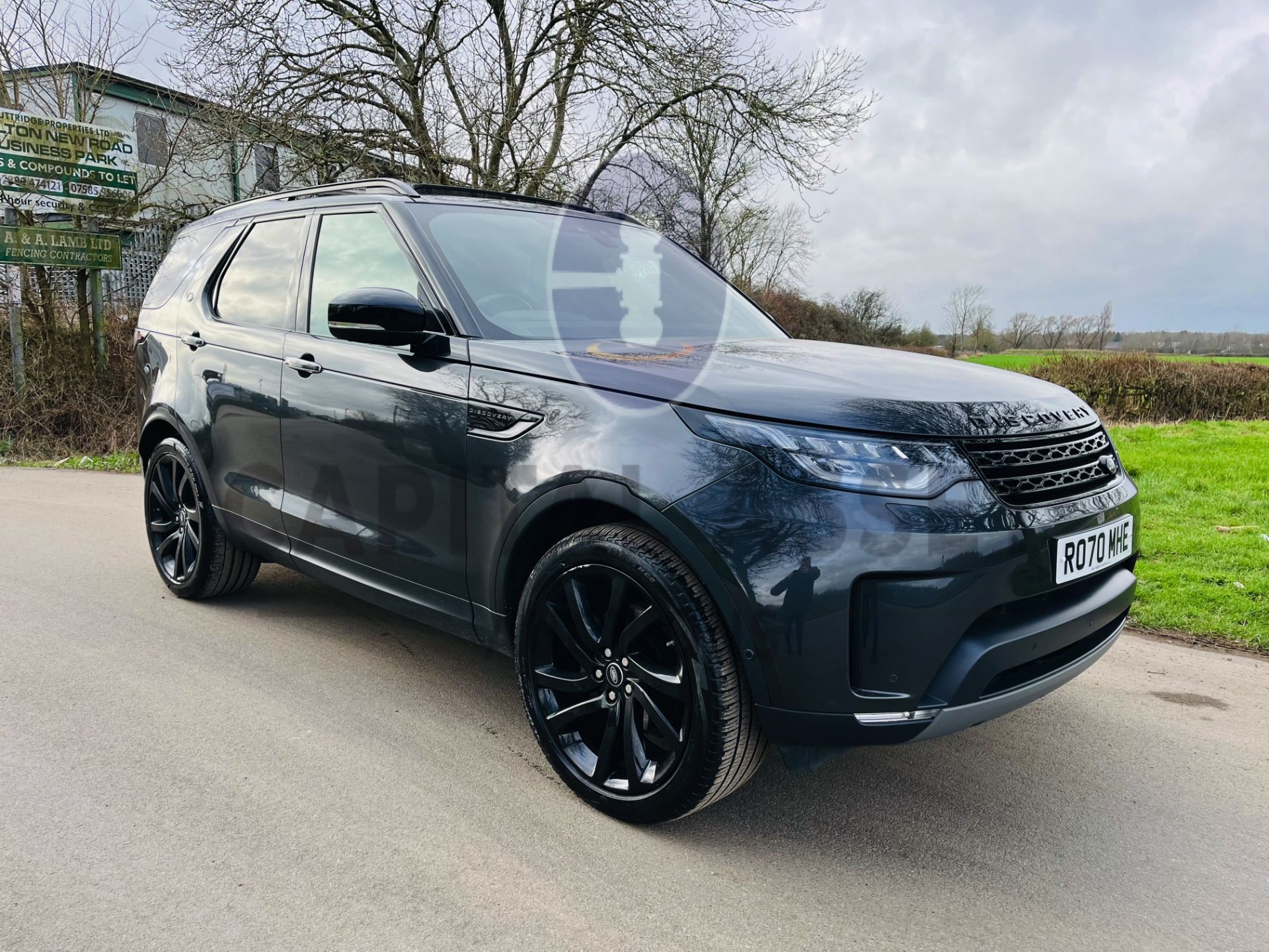 (ON SALE) LAND ROVER DISCOVERY LUXURY HSE BLACK EDITION (2021 MODEL) ONLY 26000 MILES - LR HISTORY - Image 3 of 43