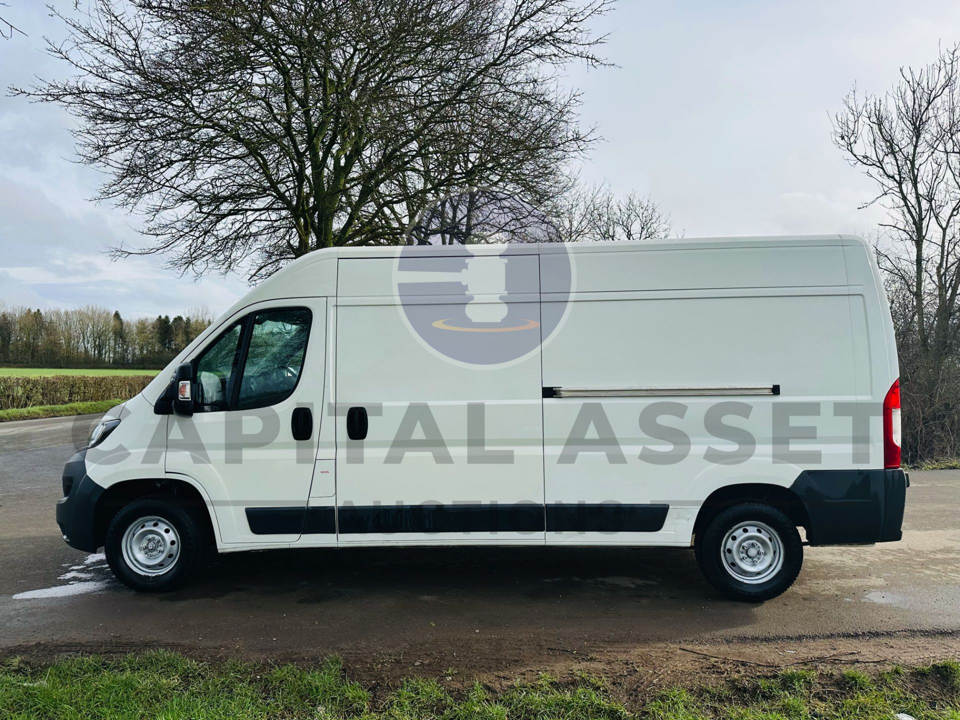 PEUGEOT BOXER *PROFESSIONAL* LWB HI-ROOF (2019 - EURO 6) 2.2 BLUE HDI - 6 SPEED *A/C* (1 OWNER) - Image 5 of 28