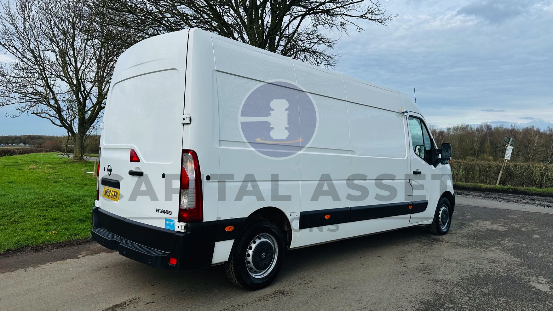 NISSAN NV400 SE *LWB - REFRIGERATED VAN* (2019 - EURO 6) 2.3 DCI - 6 SPEED *AIR CON* (1 OWNER) - Image 12 of 37