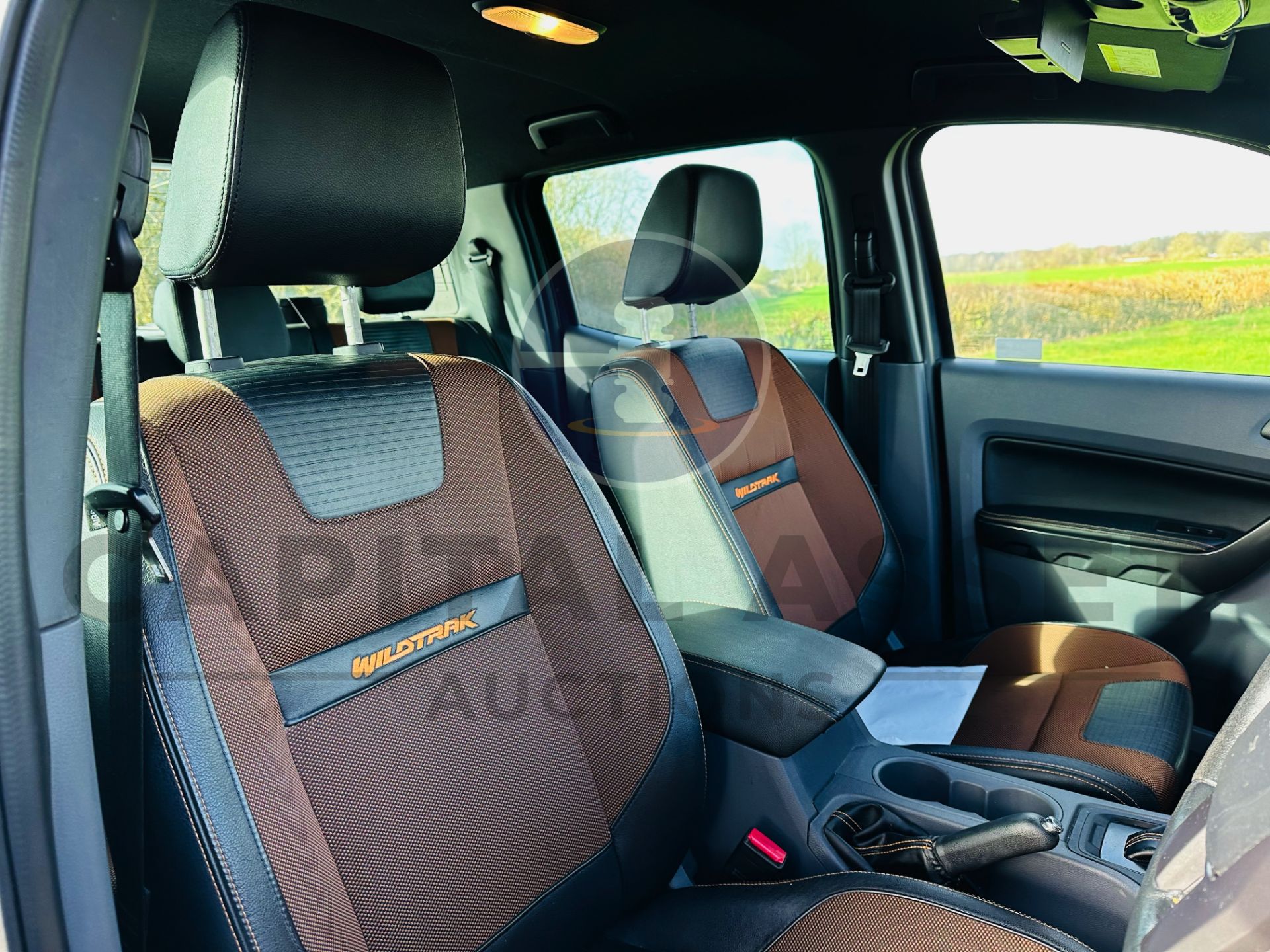 FORD RANGER *WILDTRAK EDITION* DOUBLE CAB PICK-UP (2018 - EURO 6) 3.2 TDCI - AUTOMATIC (1 OWNER) - Image 23 of 37
