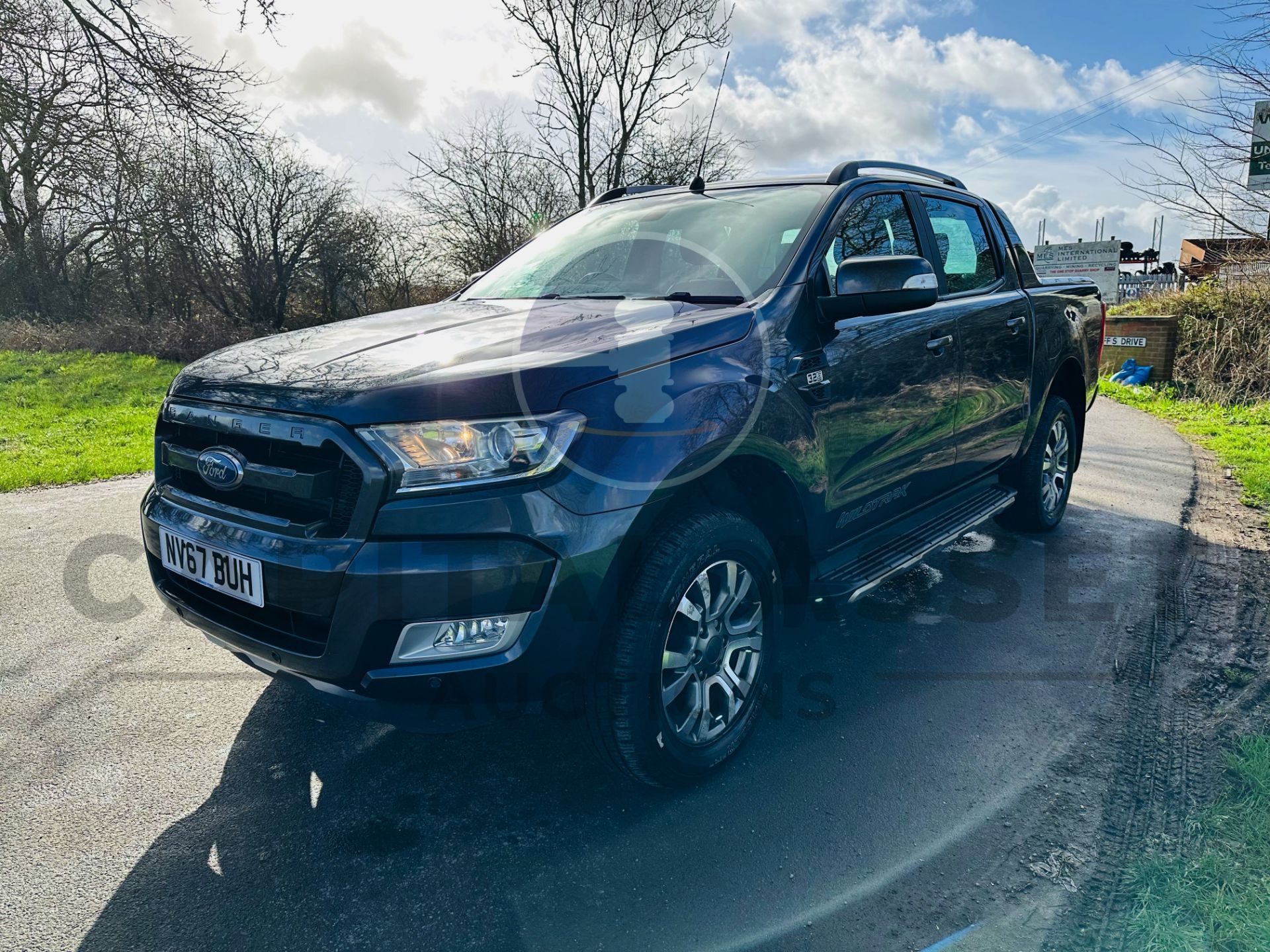 FORD RANGER *WILDTRAK EDITION* DOUBLE CAB PICK-UP (2018 - EURO 6) 3.2 TDCI - AUTOMATIC (1 OWNER) - Image 4 of 37